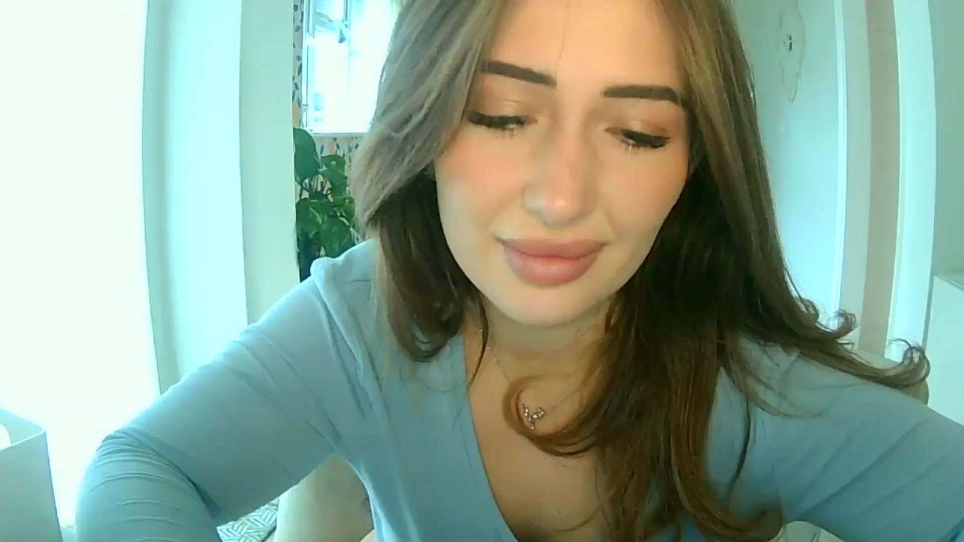 Gallery image thumbnail from misshazel1's myfreecams stream on, 11/25/2024, 10:51 image 18 of 20