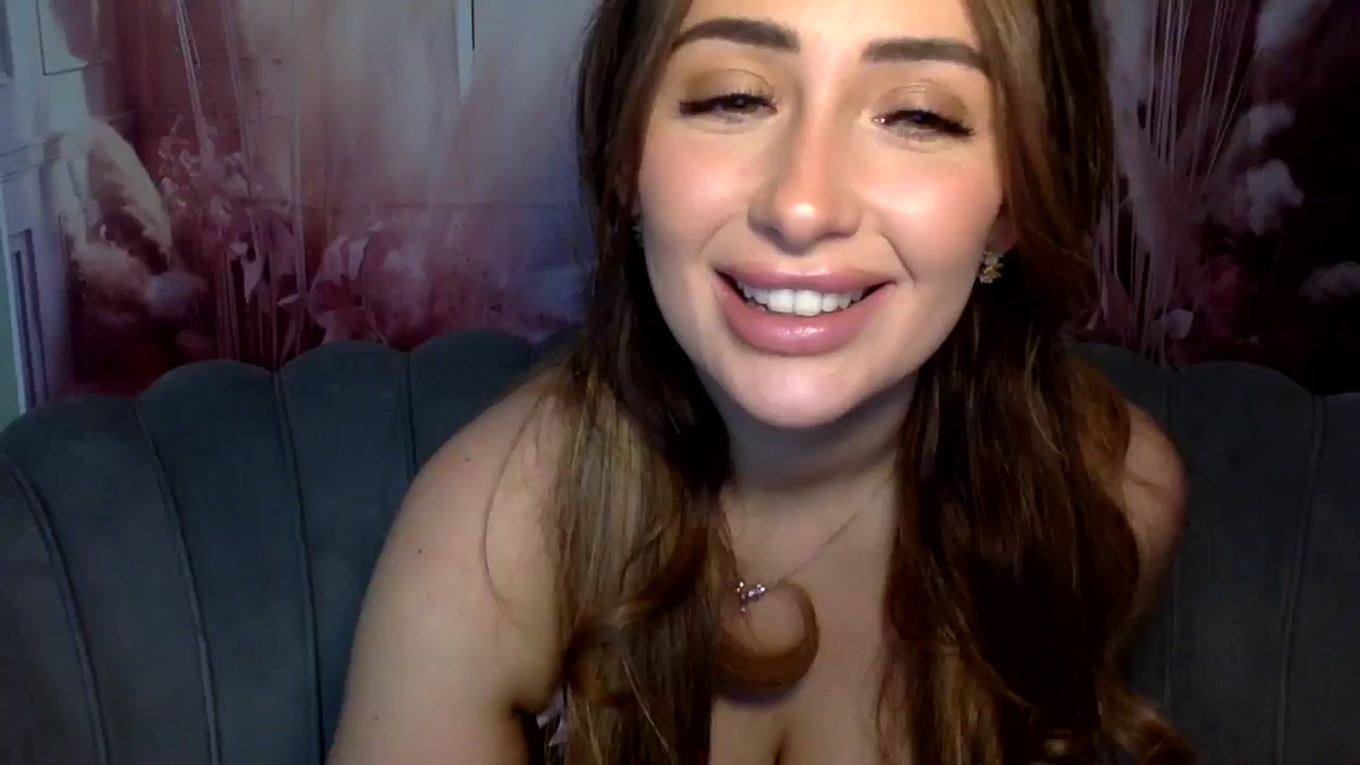 Gallery image thumbnail from misshazel1's myfreecams stream on, 01/04/2025, 12:32 image 18 of 20