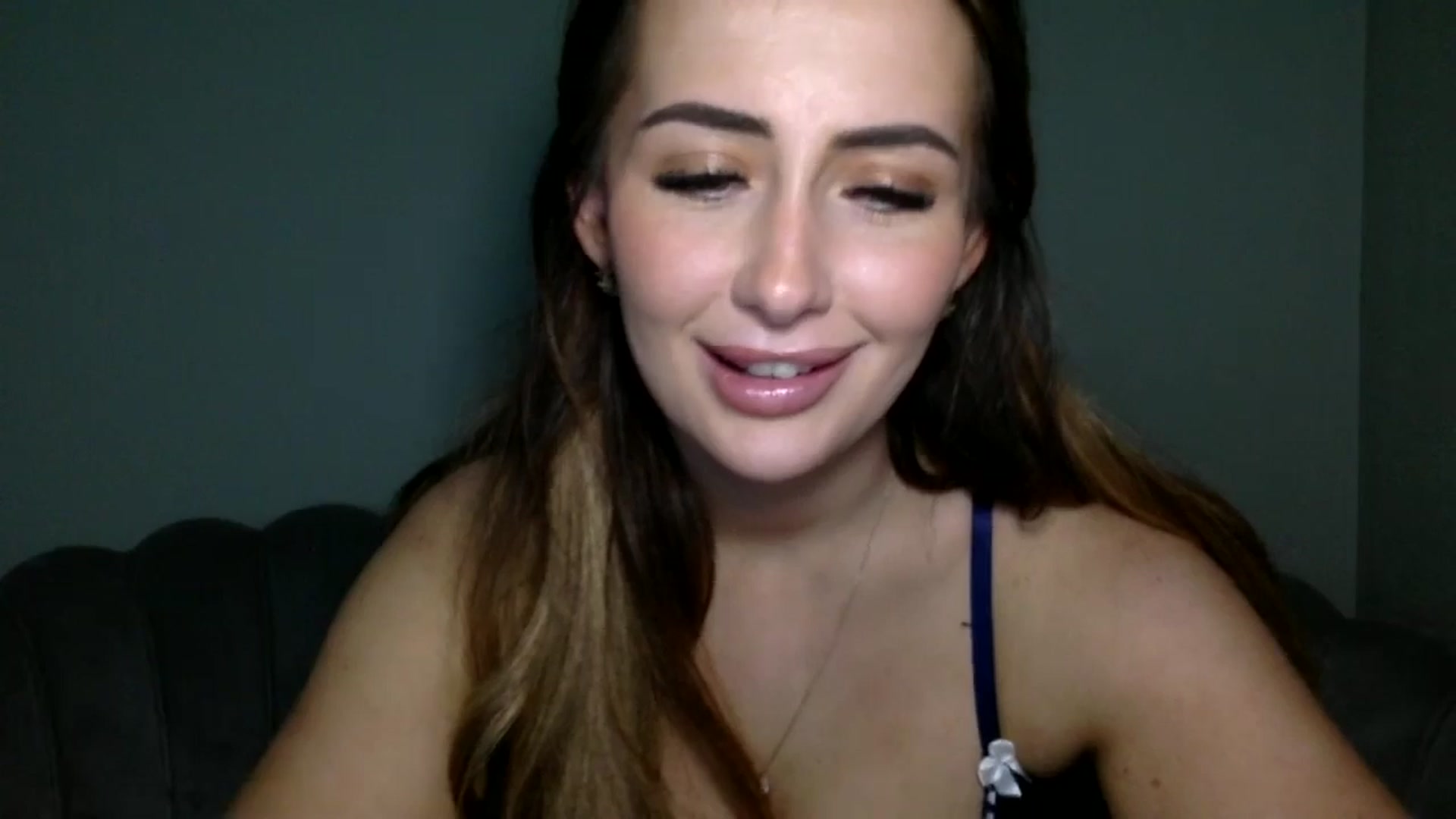 Gallery image thumbnail from misshazel1's myfreecams stream on, 01/16/2025, 15:19 image 3 of 20