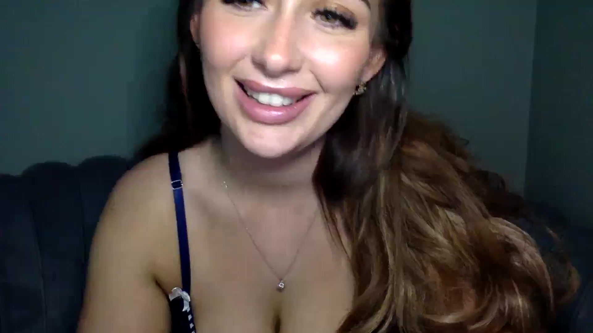 Gallery image thumbnail from misshazel1's myfreecams stream on, 01/16/2025, 15:19 image 13 of 20