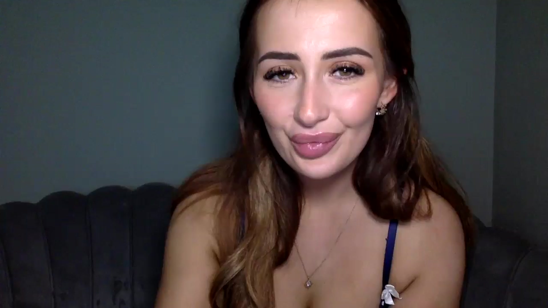 Gallery image thumbnail from misshazel1's myfreecams stream on, 01/16/2025, 15:19 image 19 of 20