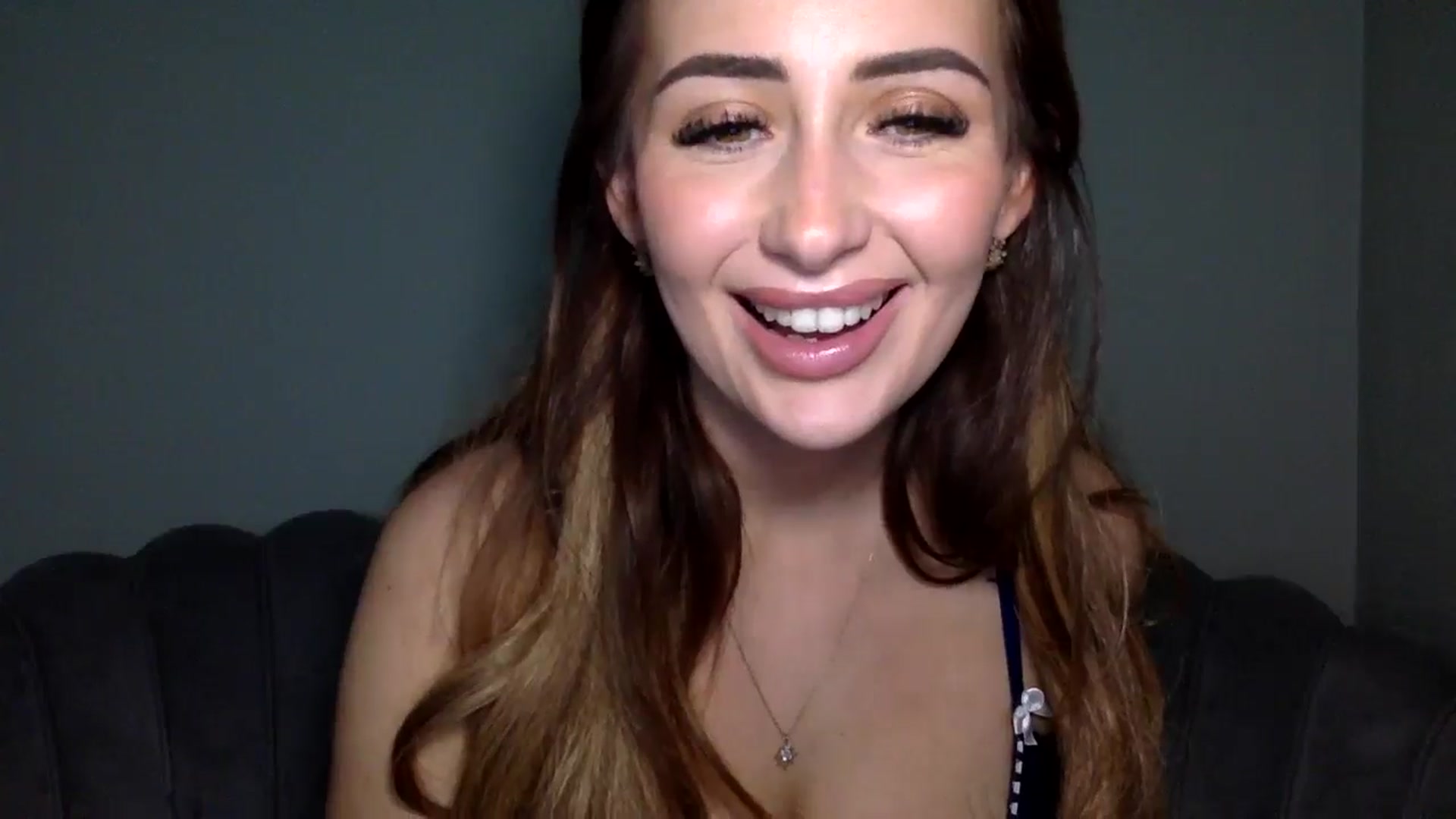 Gallery image thumbnail from misshazel1's myfreecams stream on, 01/16/2025, 15:19 image 4 of 20