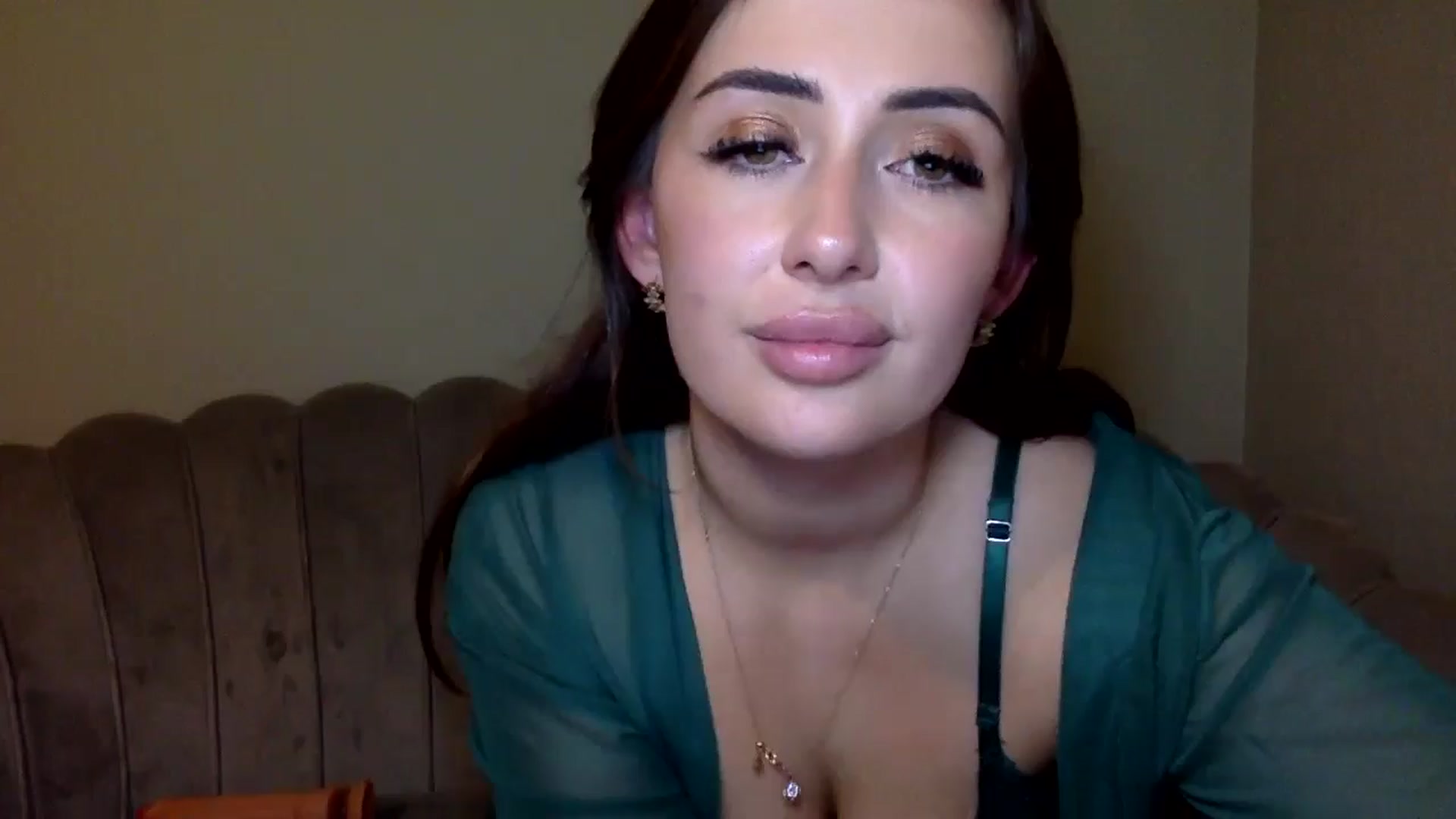 Gallery image thumbnail from misshazel1's myfreecams stream on, 01/17/2025, 20:53 image 1 of 20