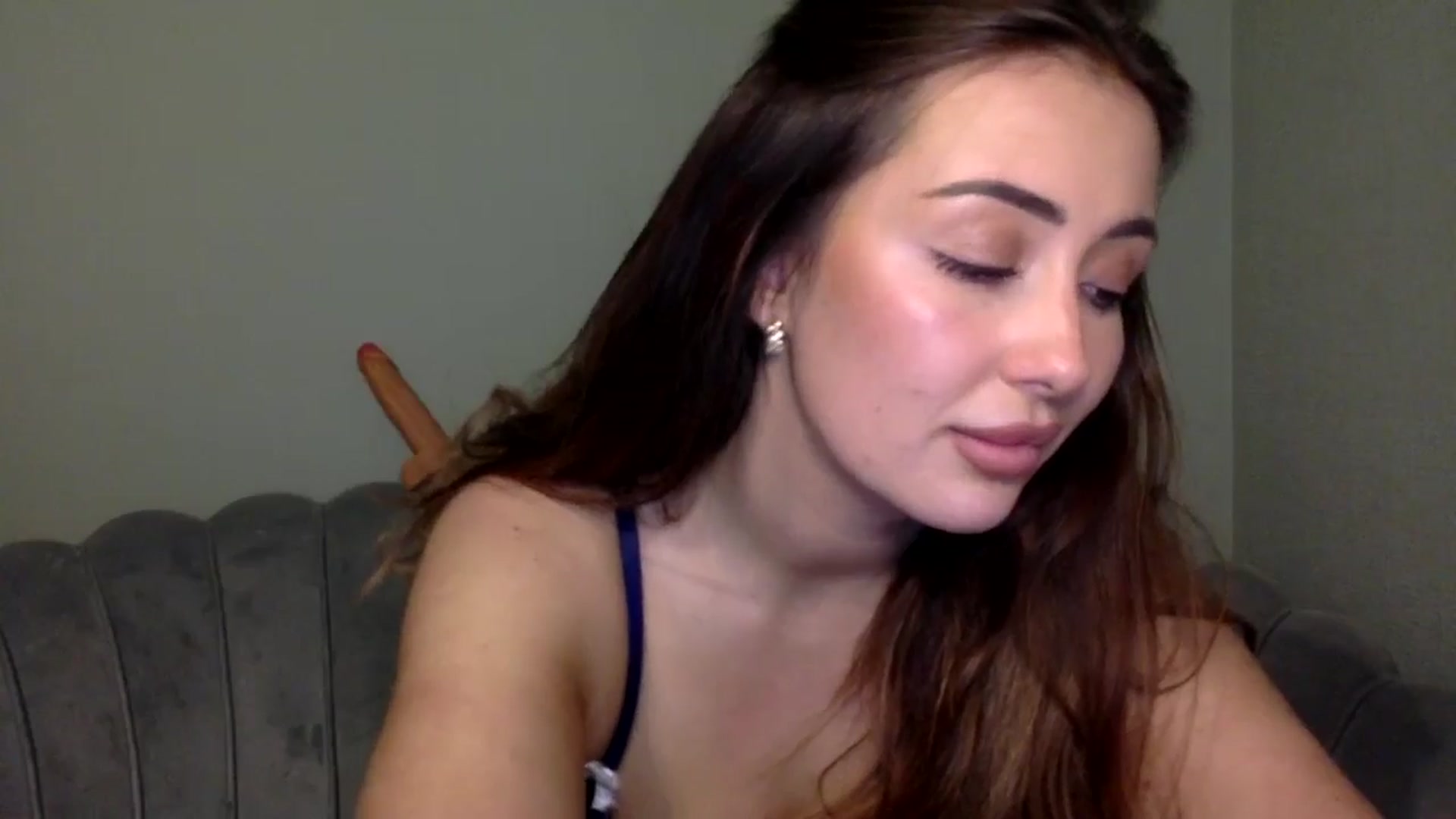 Gallery image thumbnail from misshazel1's myfreecams stream on, 01/27/2025, 16:53 image 5 of 20