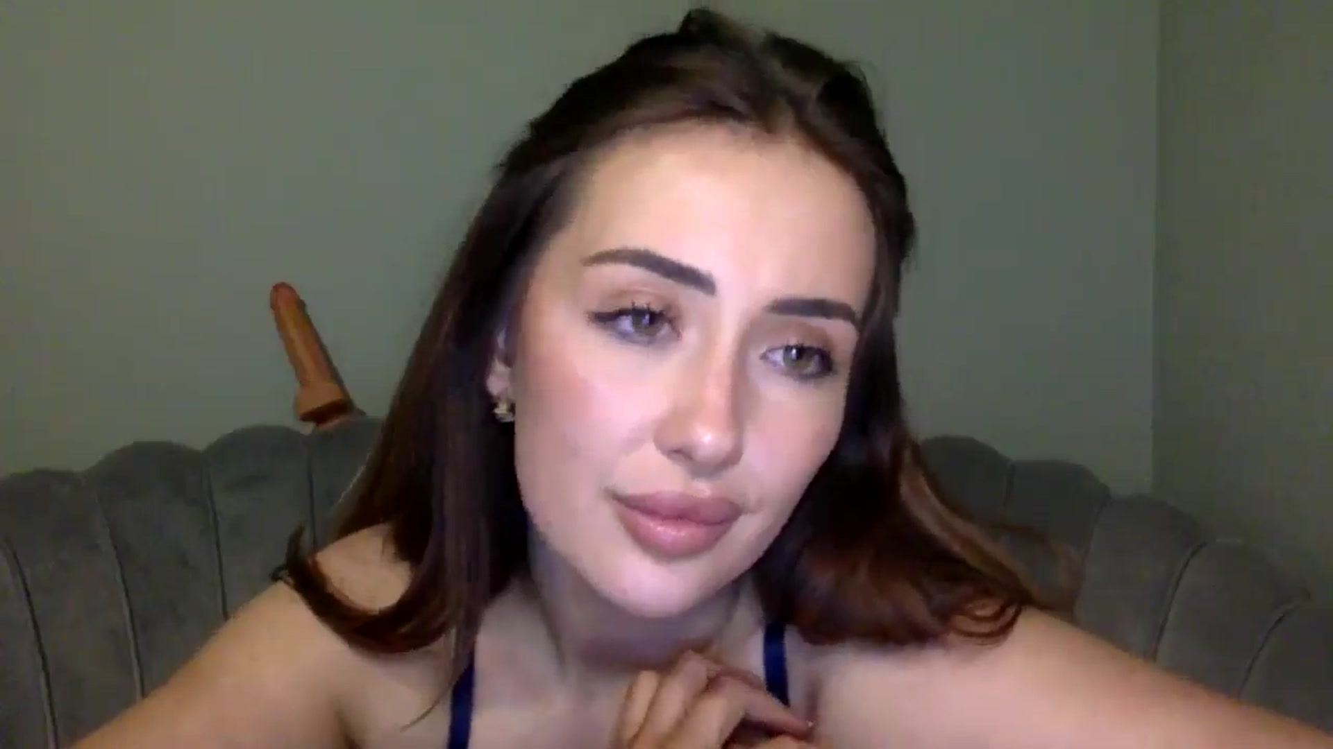 Gallery image thumbnail from misshazel1's myfreecams stream on, 01/27/2025, 16:53 image 11 of 20