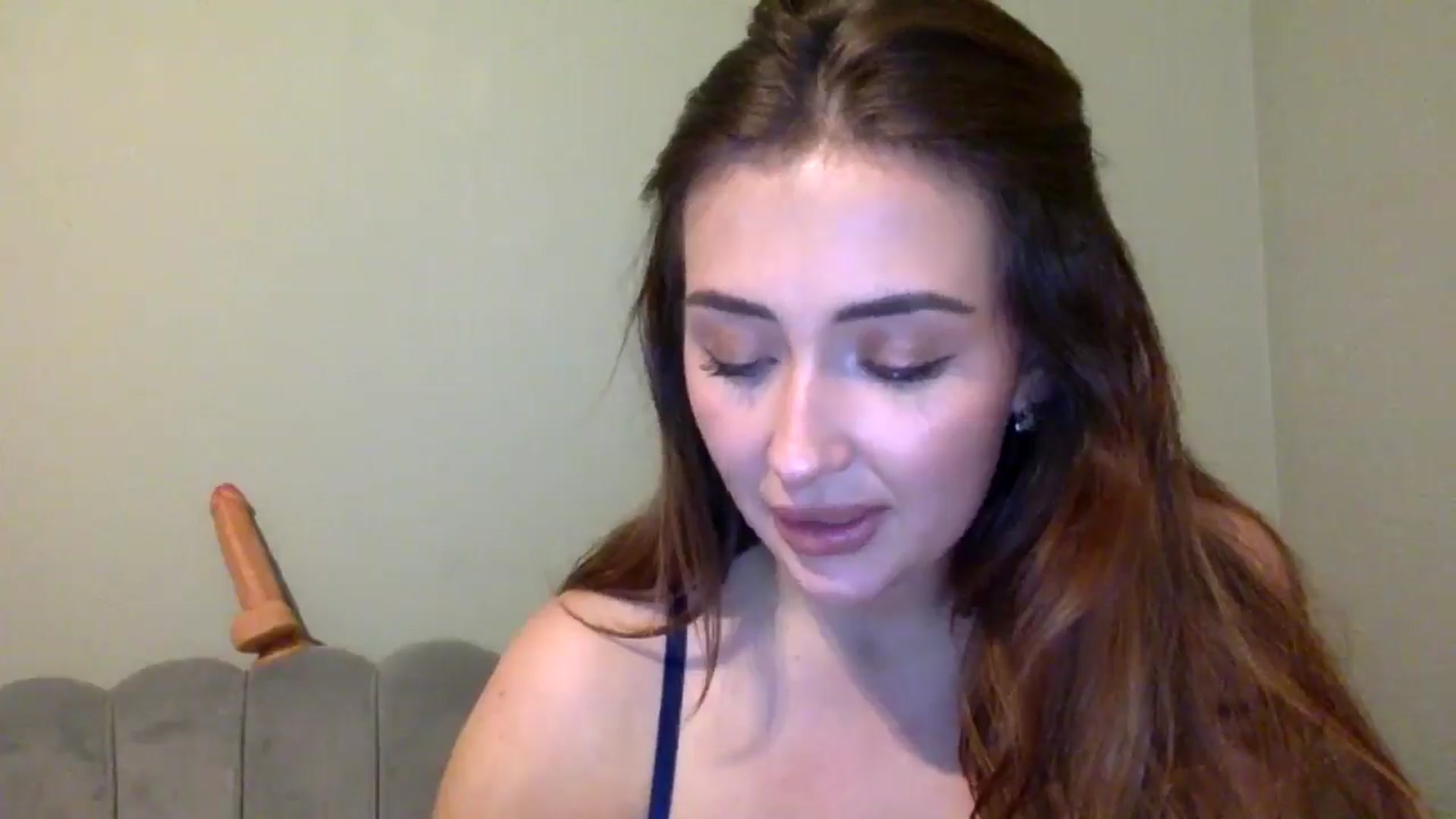 Gallery image thumbnail from misshazel1's myfreecams stream on, 01/27/2025, 16:53 image 15 of 20