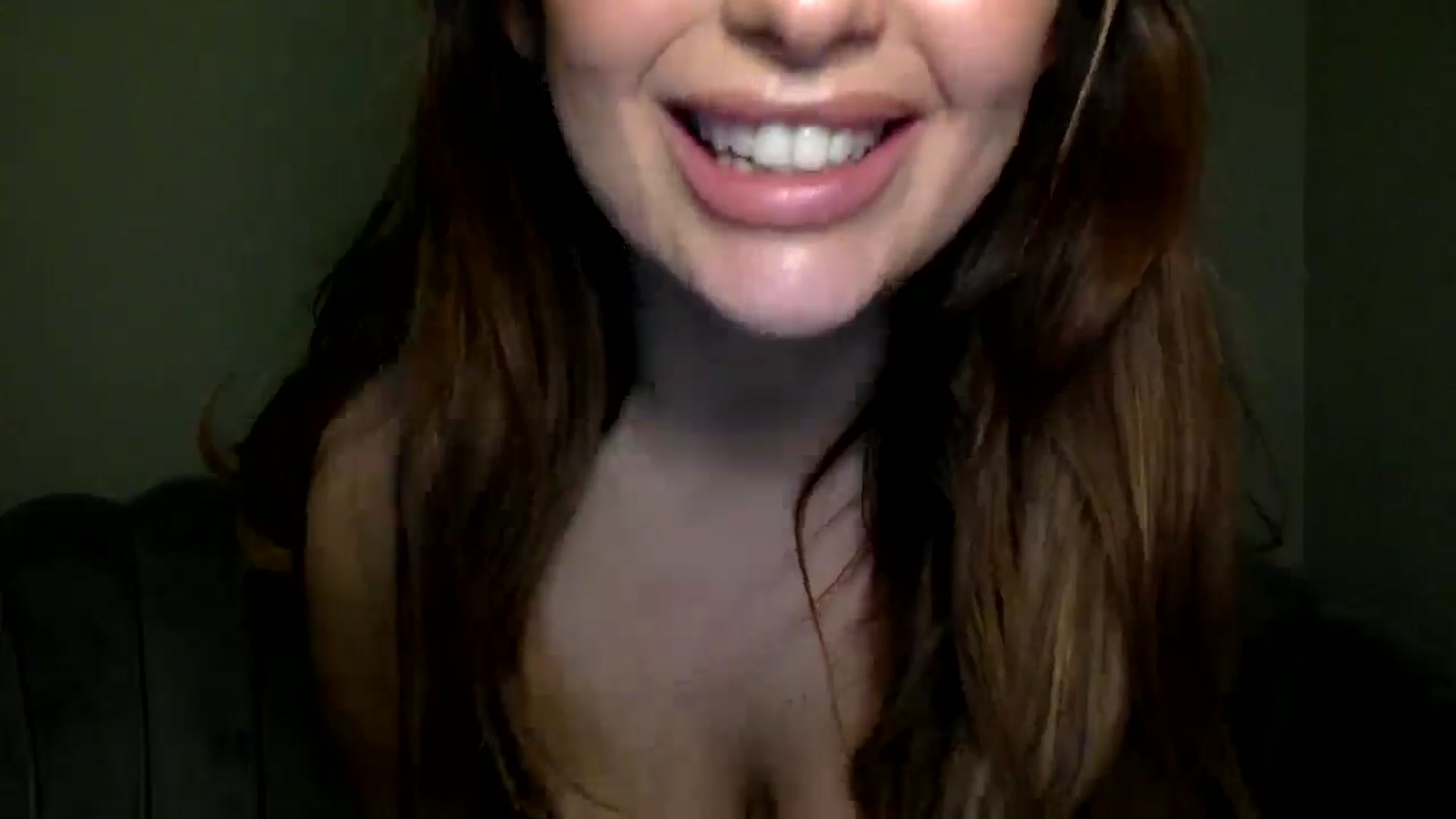 Gallery image thumbnail from misshazel1's myfreecams stream on, 01/27/2025, 17:44 image 15 of 20
