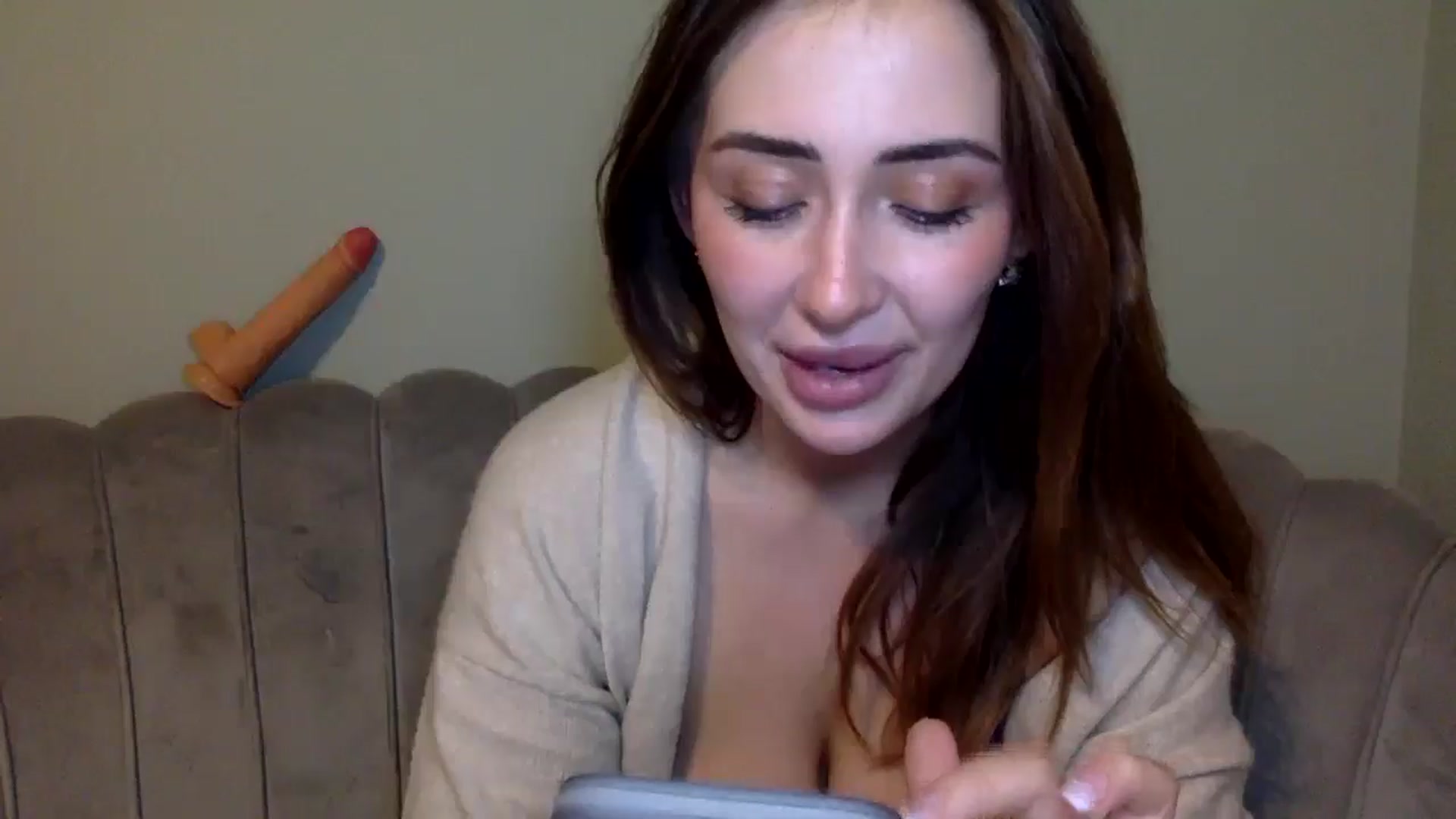 Gallery image thumbnail from misshazel1's myfreecams stream on, 01/28/2025, 19:49 image 12 of 20