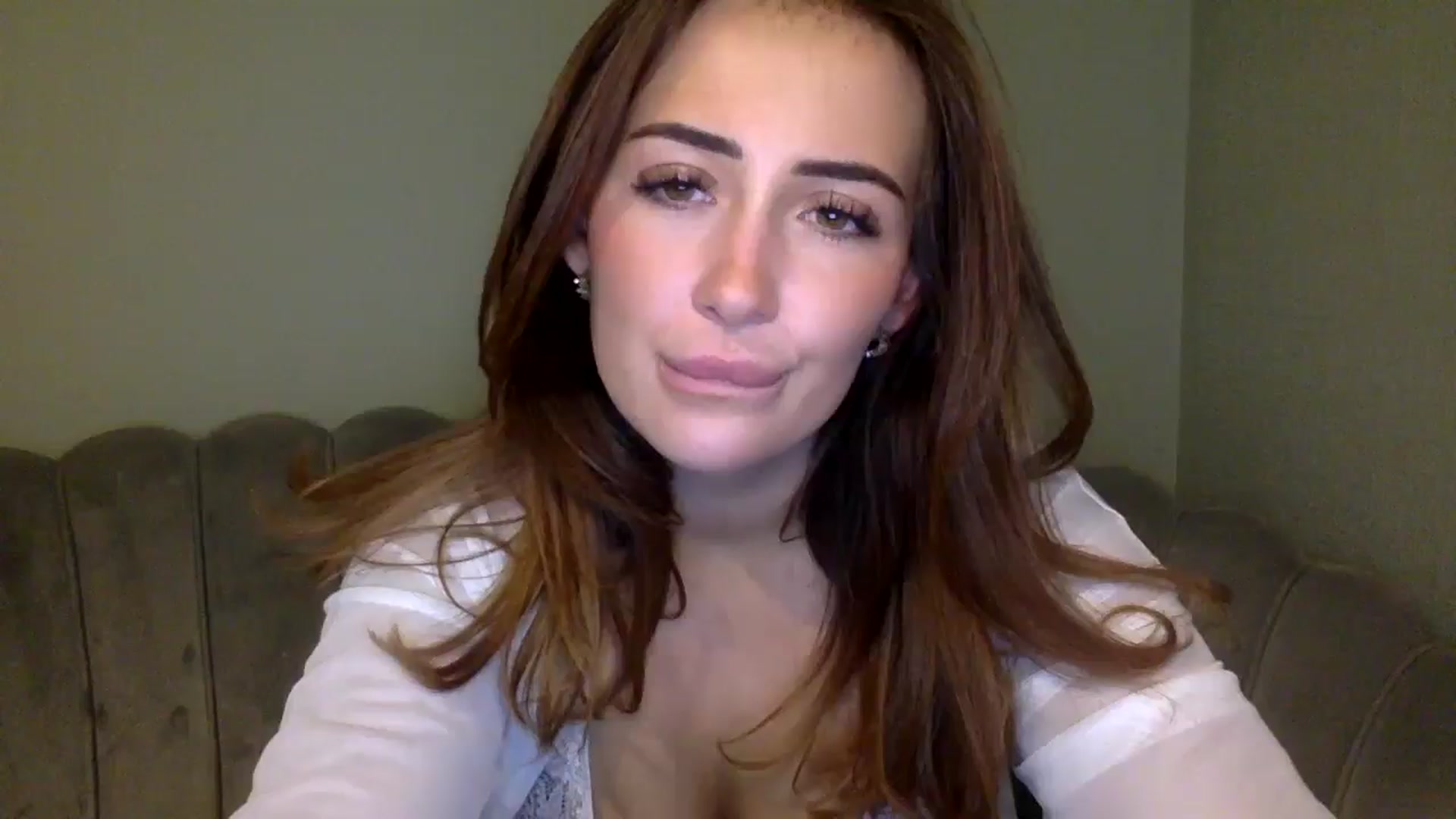 Gallery image thumbnail from misshazel1's myfreecams stream on, 02/03/2025, 21:07 image 14 of 20