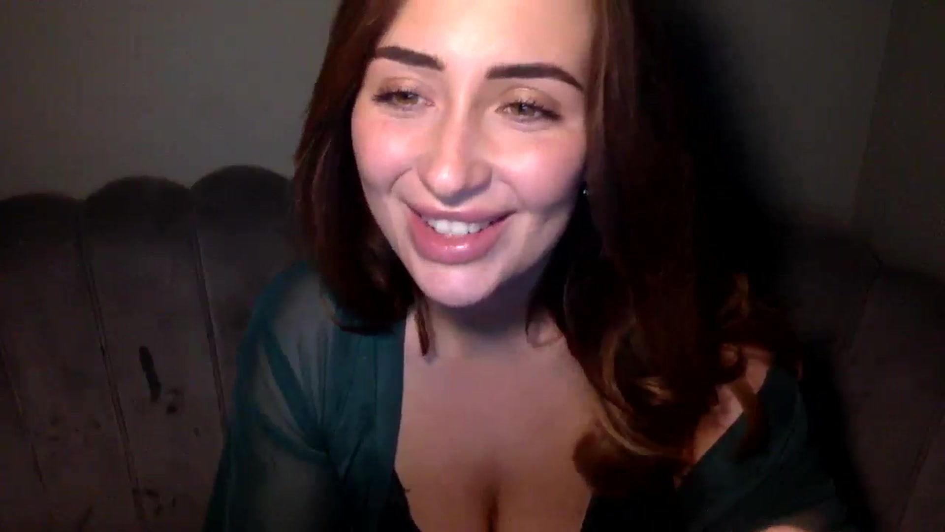 Gallery image thumbnail from misshazel1's myfreecams stream on, 02/06/2025, 20:51 image 14 of 20