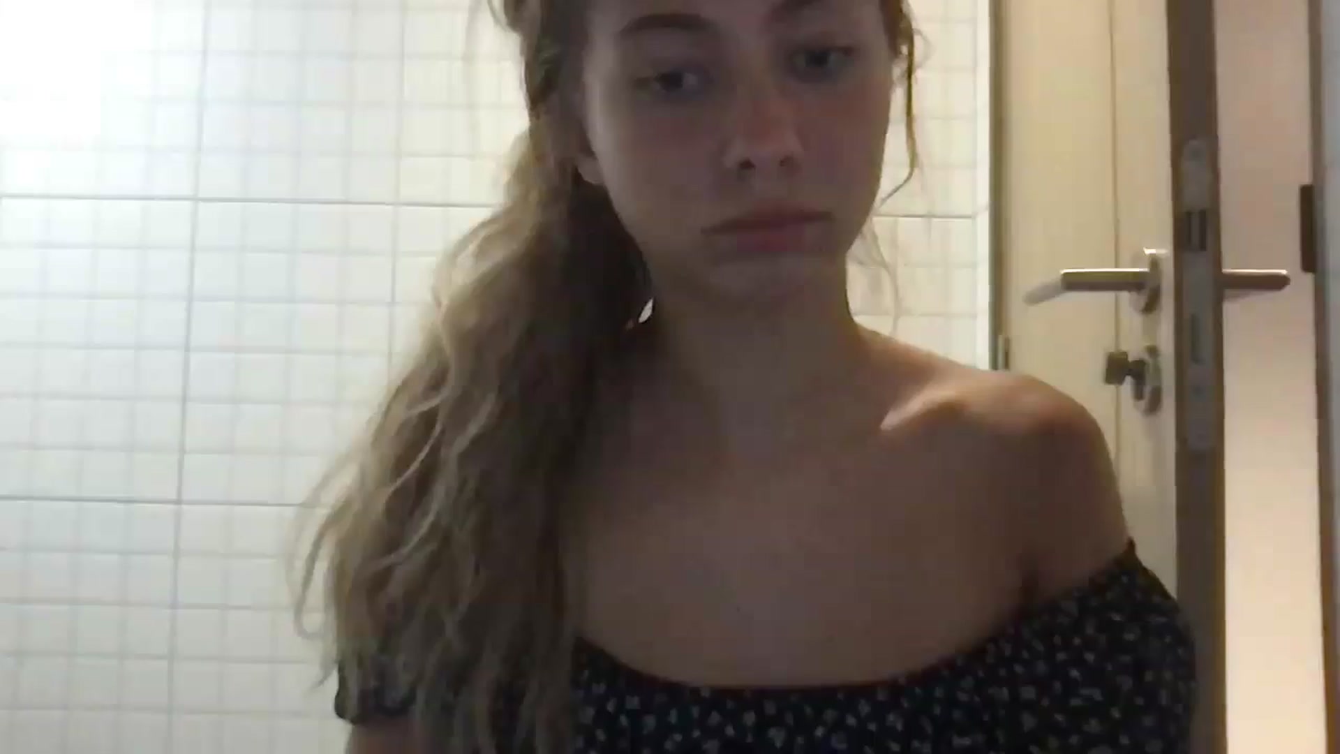 Gallery image thumbnail from missjessmays's myfreecams stream on, 02/28/2025, 14:21 image 8 of 20