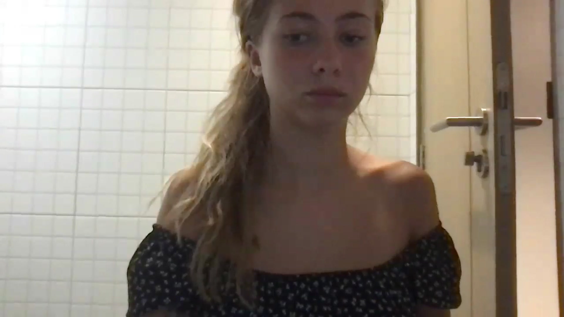 Gallery image thumbnail from missjessmays's myfreecams stream on, 02/28/2025, 14:21 image 17 of 20
