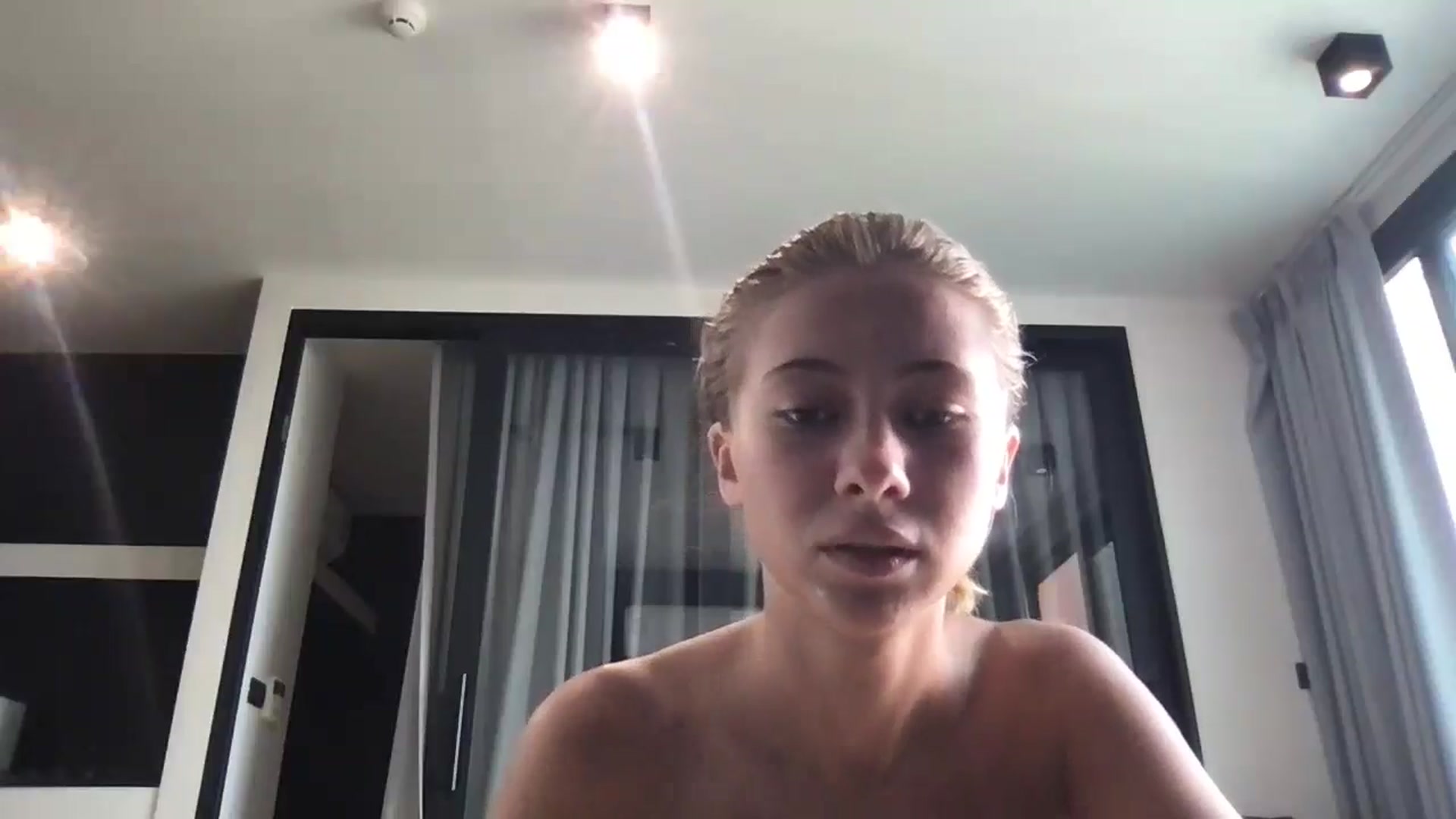 Gallery image thumbnail from missjessmays's myfreecams stream on, 03/29/2025, 08:12 image 4 of 20