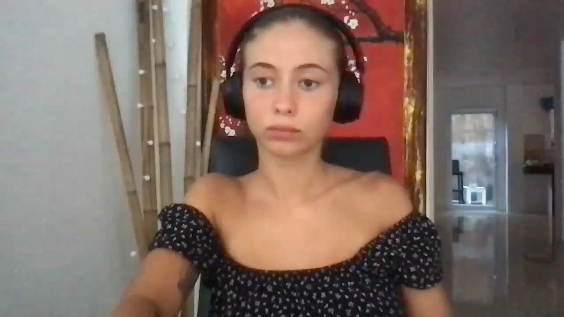 Gallery image thumbnail from missjessmays's myfreecams stream on, 04/26/2025, 11:20 image 10 of 20