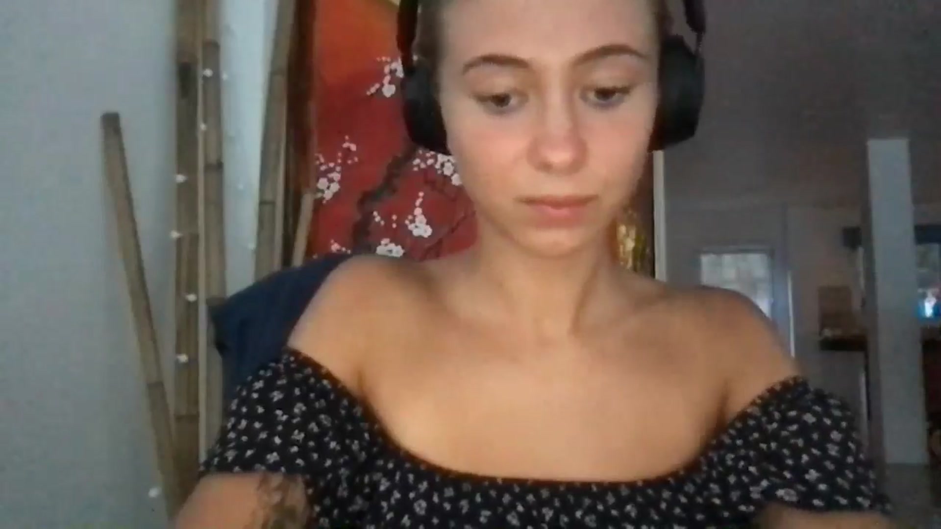 Gallery image thumbnail from missjessmays's myfreecams stream on, 04/26/2025, 11:20 image 17 of 20