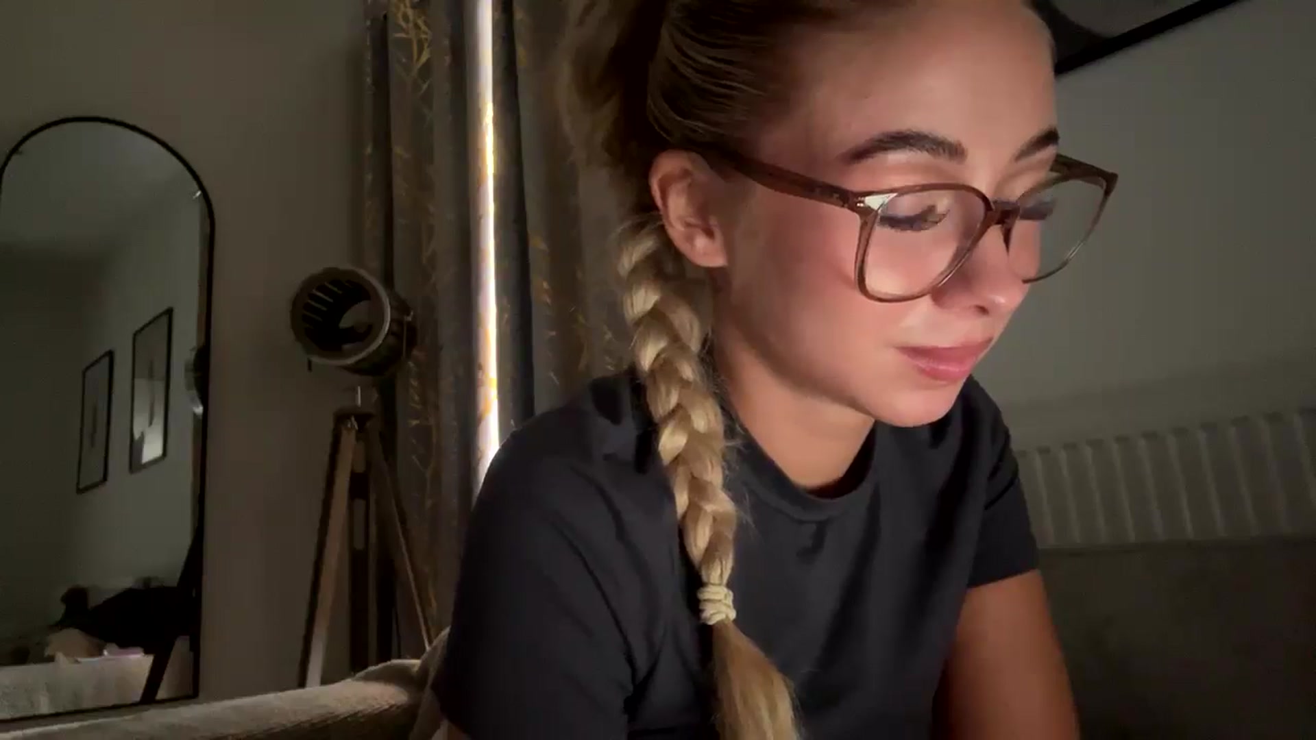 Gallery image thumbnail from missjessmays's myfreecams stream on, 09/03/2025, 16:17 image 6 of 20