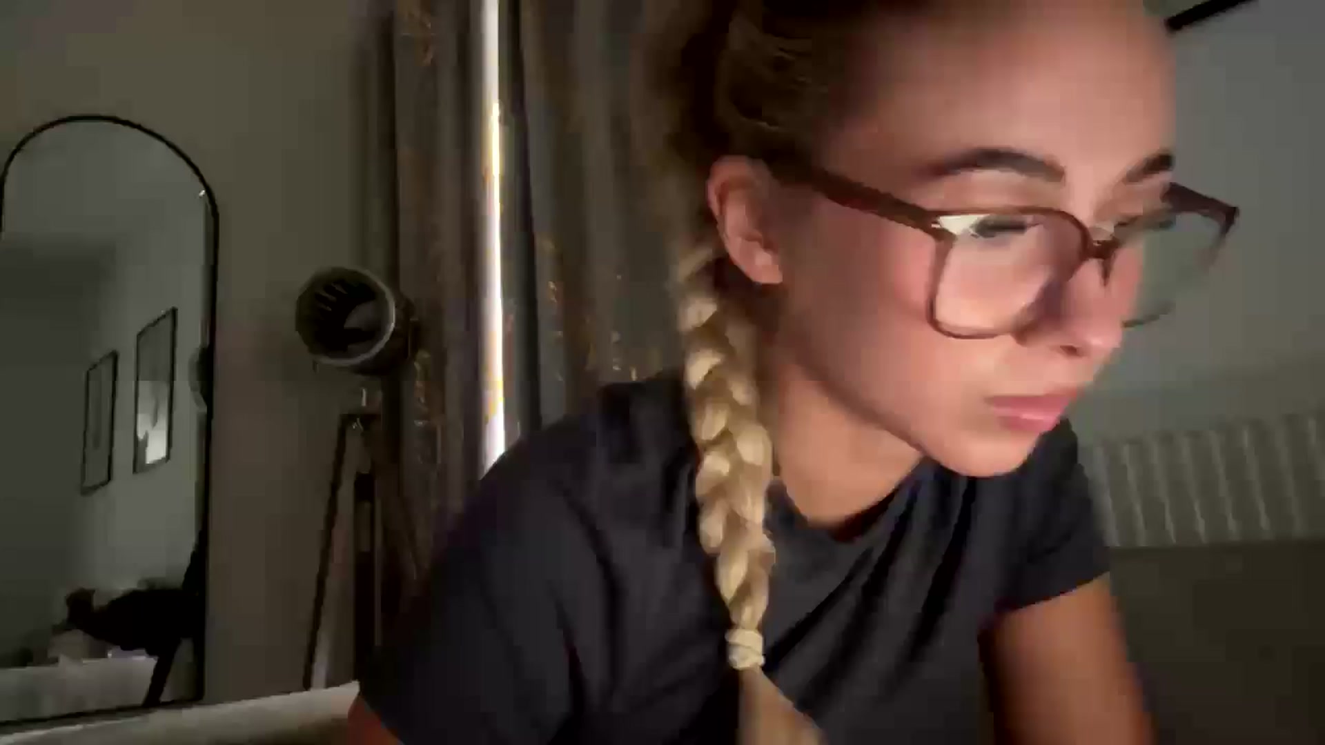 Gallery image thumbnail from missjessmays's myfreecams stream on, 09/03/2025, 16:17 image 2 of 20