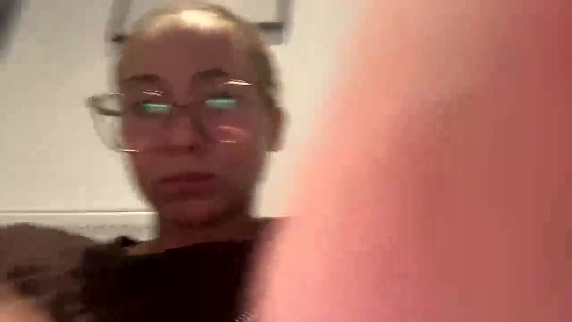 Gallery image thumbnail from missjessmays's myfreecams stream on, 11/10/2025, 14:16 image 6 of 20