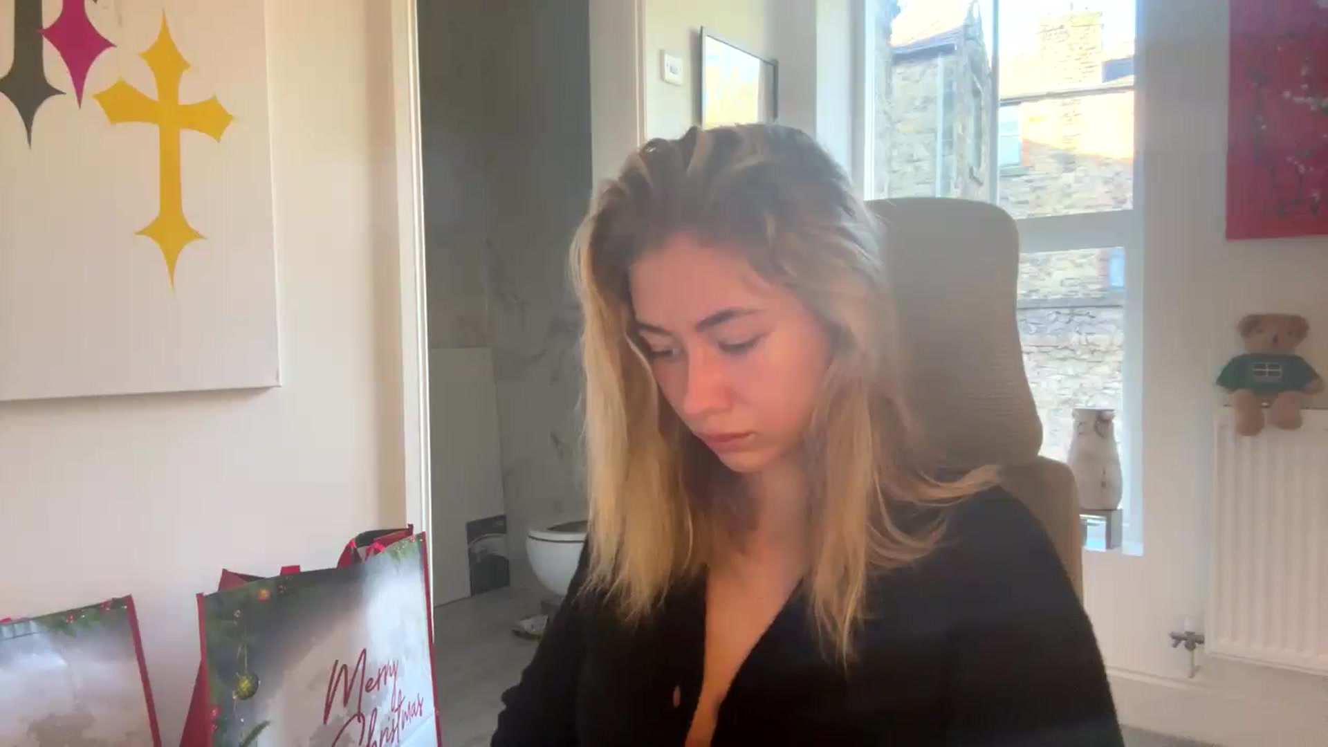 Gallery image thumbnail from missjessmays's myfreecams stream on, 11/17/2025, 11:48 image 15 of 20