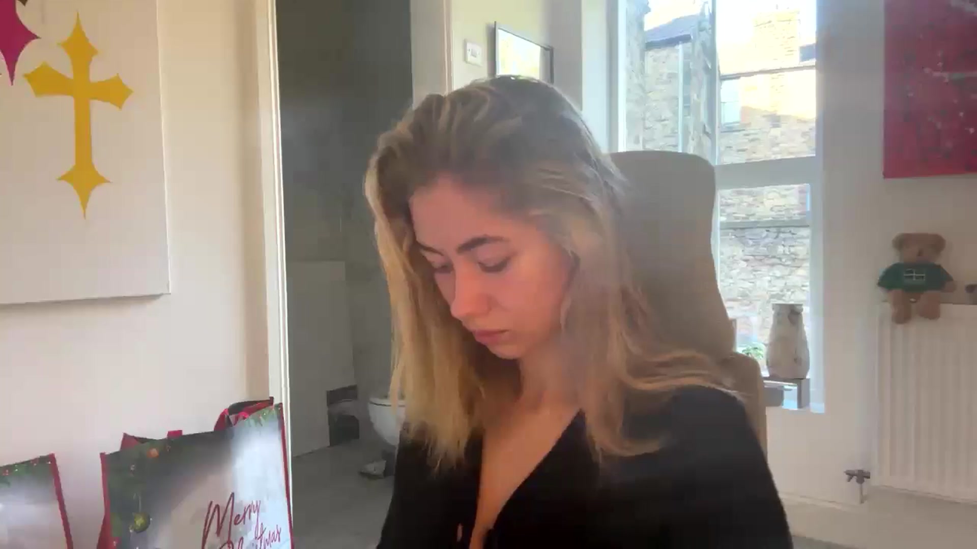 Gallery image thumbnail from missjessmays's myfreecams stream on, 11/17/2025, 11:48 image 6 of 20