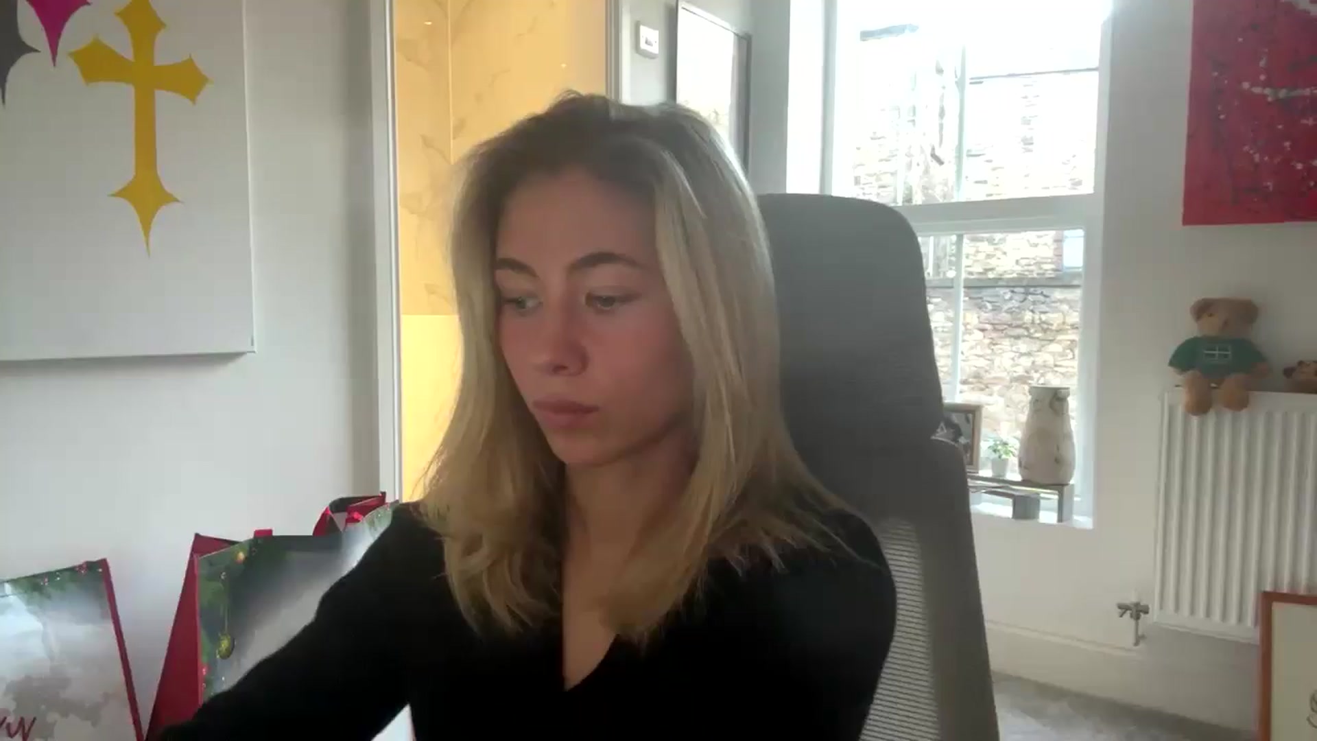 Gallery image thumbnail from missjessmays's myfreecams stream on, 11/17/2025, 15:43 image 1 of 20