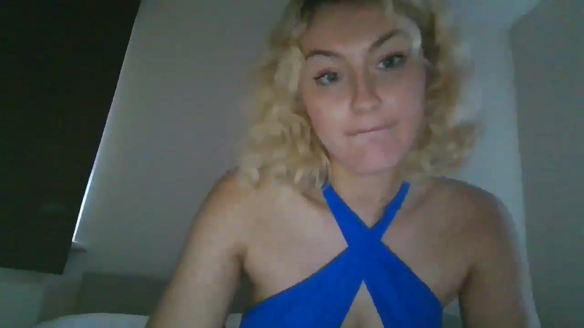 Gallery image thumbnail from misslilly's myfreecams stream on, 04/02/2025, 18:38 image 10 of 20