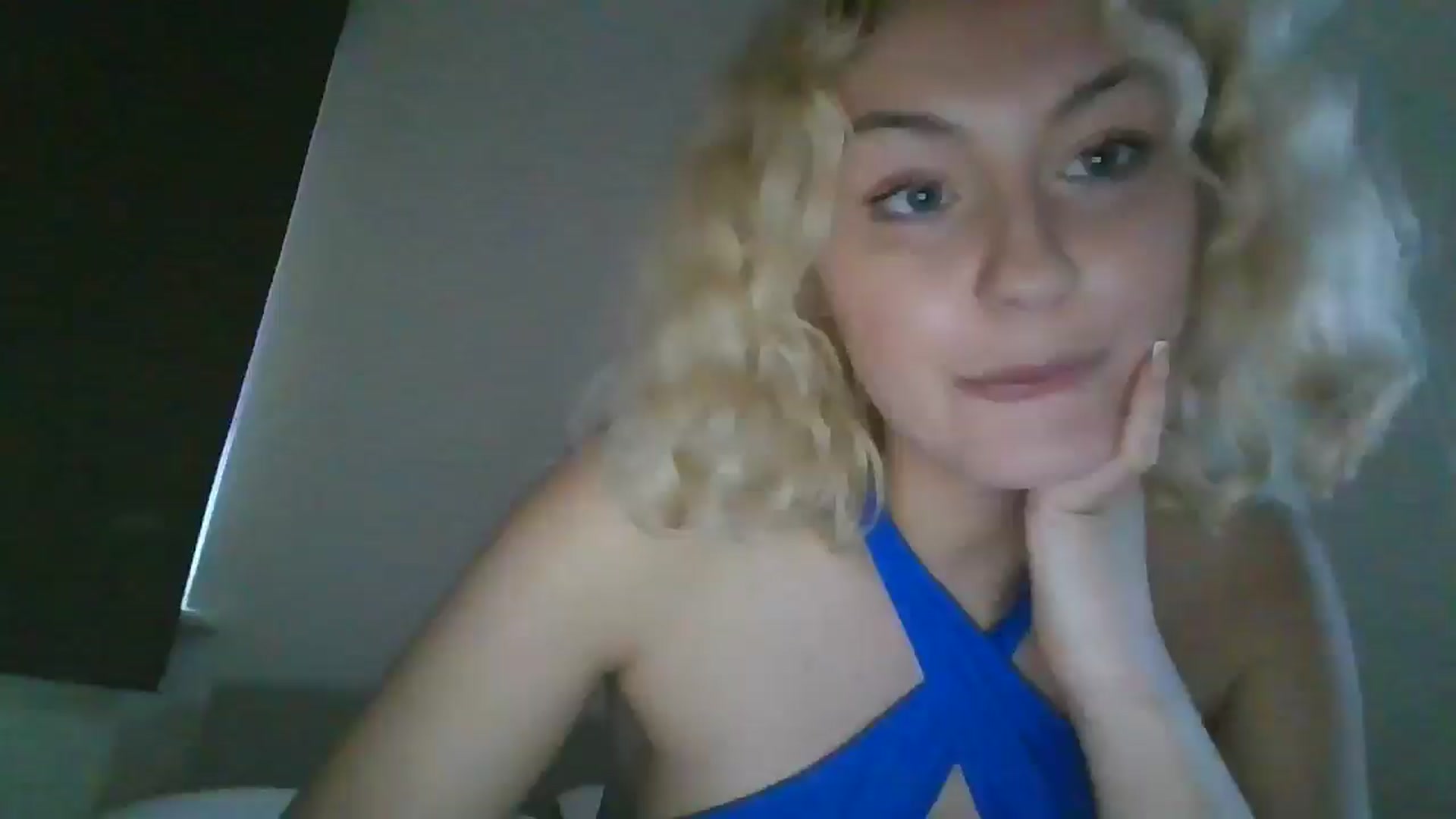 Gallery image thumbnail from misslilly's myfreecams stream on, 04/02/2025, 18:38 image 11 of 20