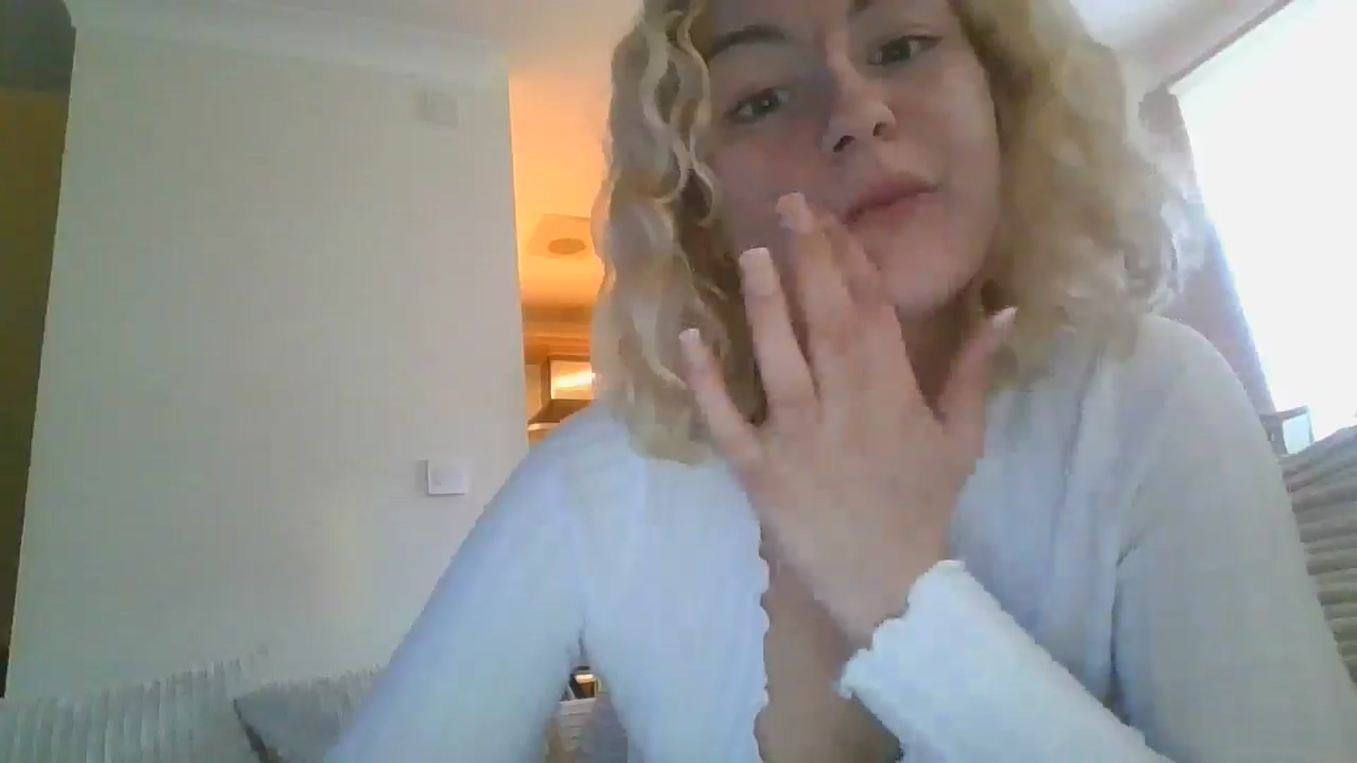 Gallery image thumbnail from misslilly's myfreecams stream on, 04/07/2025, 17:31 image 2 of 20