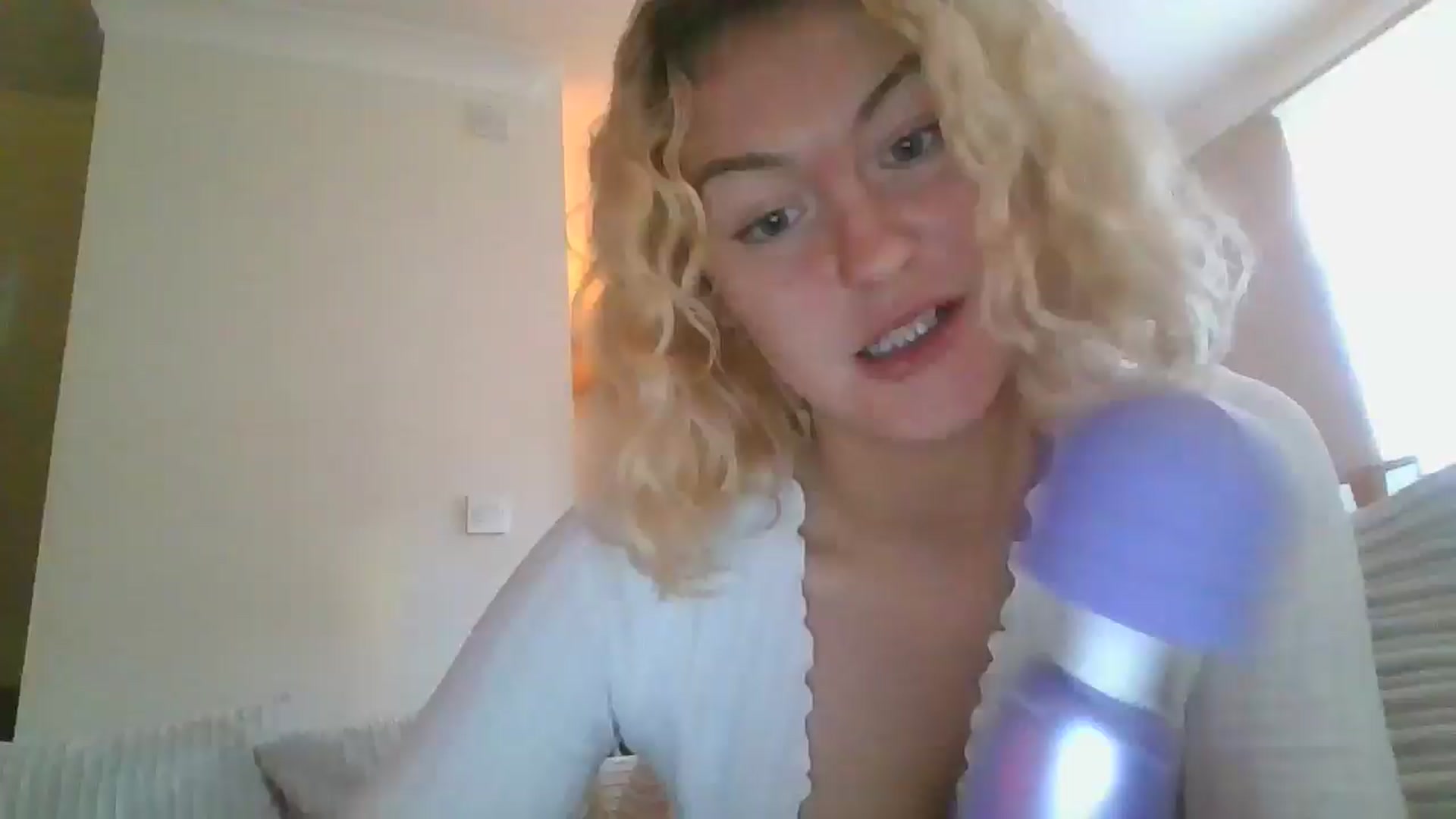 Gallery image thumbnail from misslilly's myfreecams stream on, 04/07/2025, 17:31 image 6 of 20