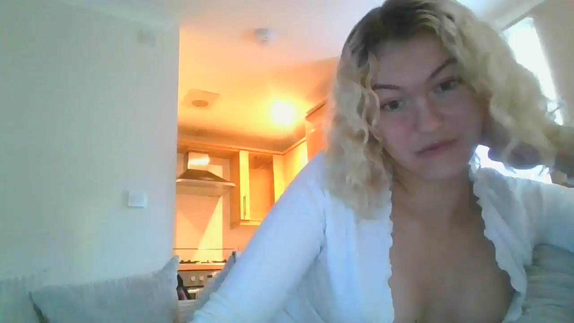 Gallery image thumbnail from misslilly's myfreecams stream on, 04/07/2025, 17:31 image 15 of 20