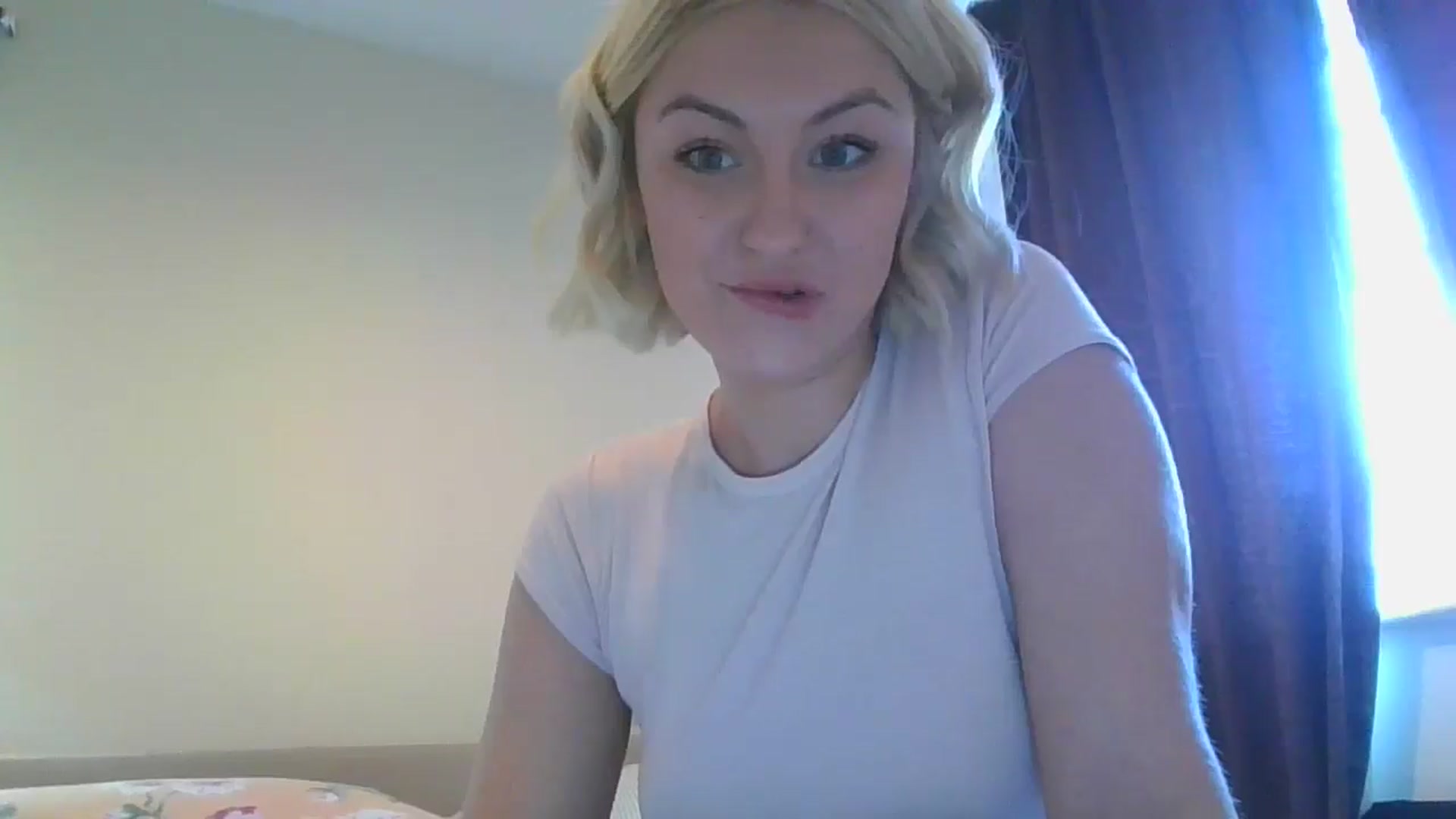 Gallery image thumbnail from misslilly's myfreecams stream on, 05/09/2025, 16:35 image 14 of 20