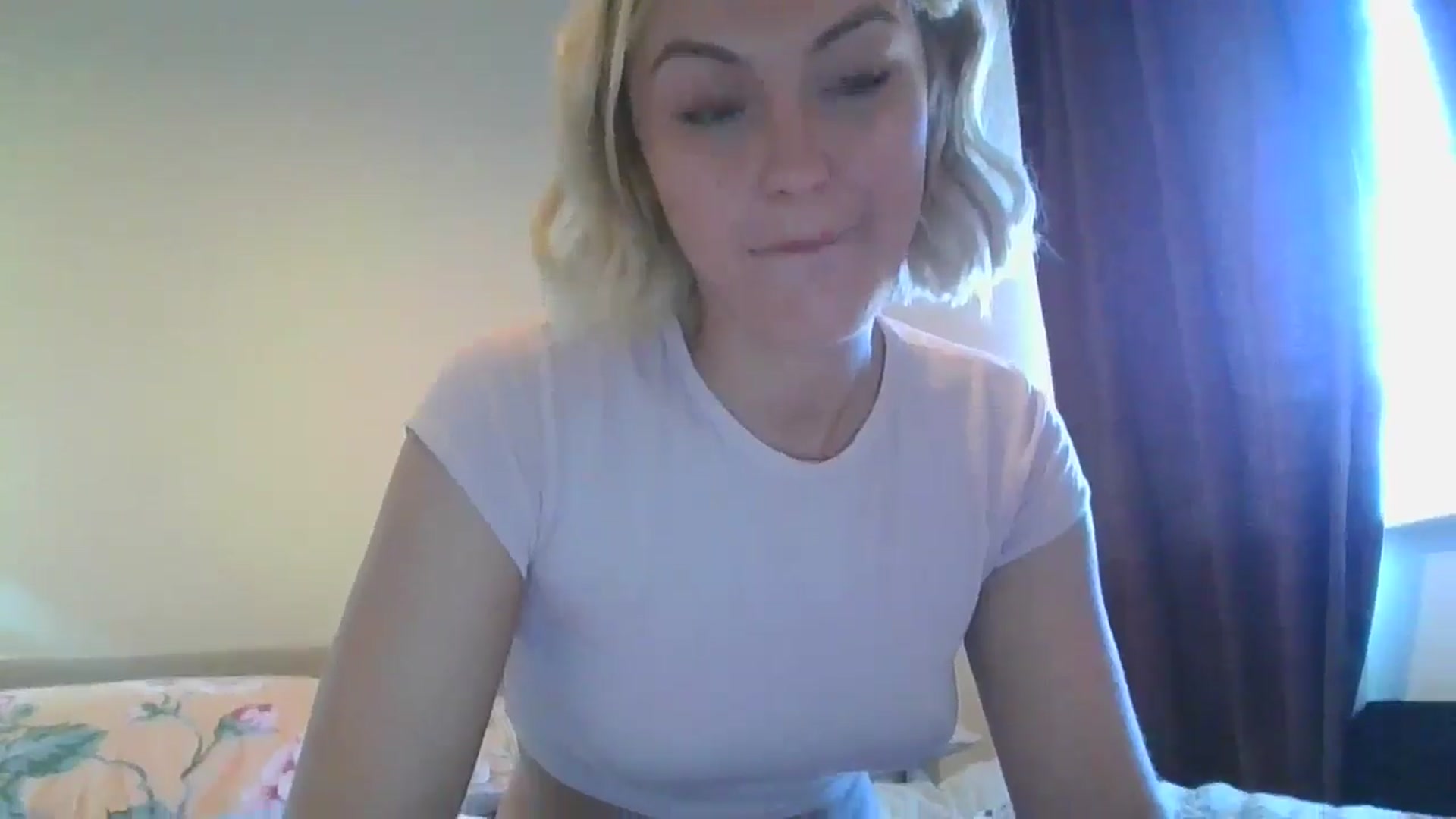 Gallery image thumbnail from misslilly's myfreecams stream on, 05/09/2025, 16:35 image 2 of 20