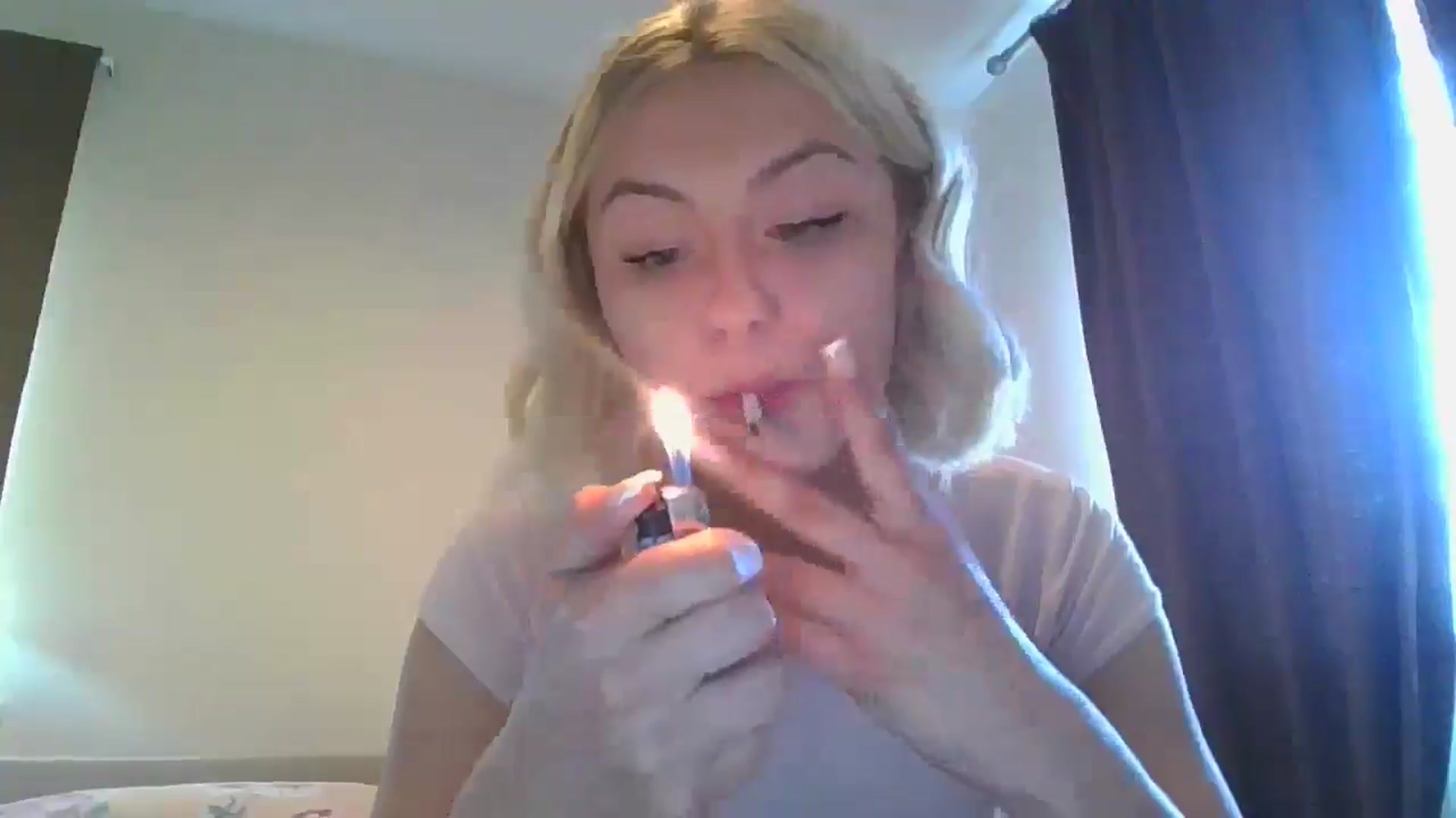 Gallery image thumbnail from misslilly's myfreecams stream on, 05/09/2025, 16:35 image 7 of 20