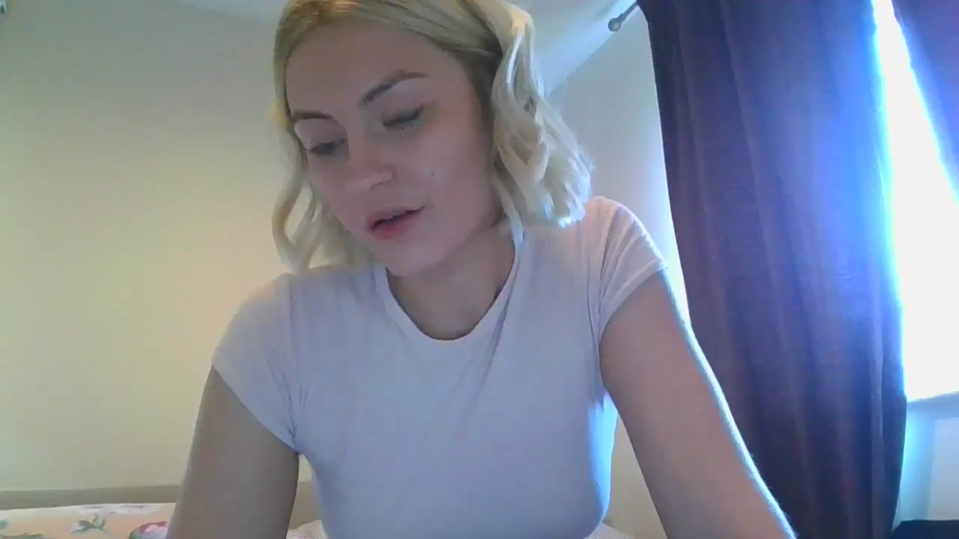 Gallery image thumbnail from misslilly's myfreecams stream on, 05/09/2025, 16:35 image 13 of 20