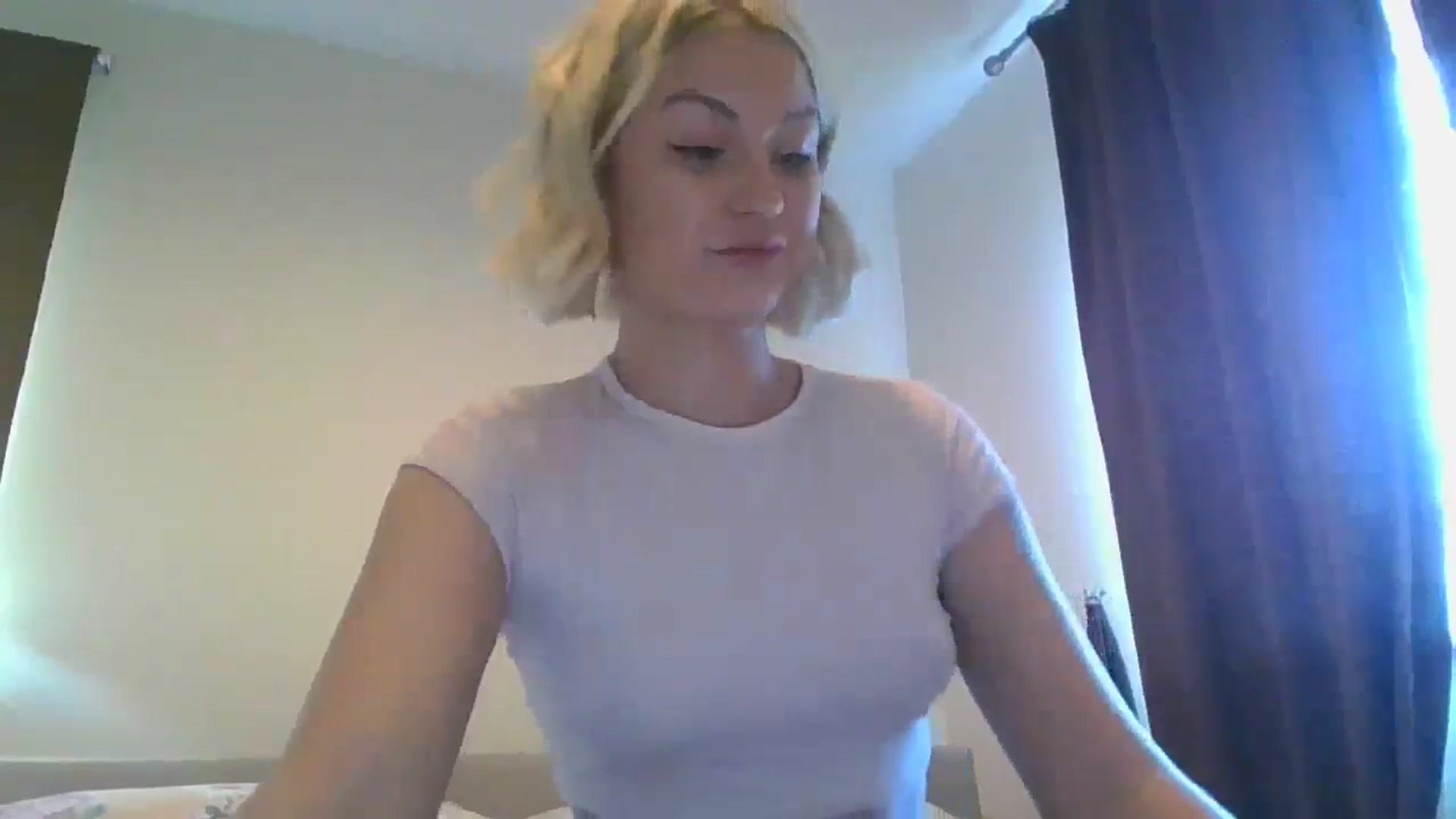 Gallery image thumbnail from misslilly's myfreecams stream on, 05/09/2025, 16:35 image 6 of 20