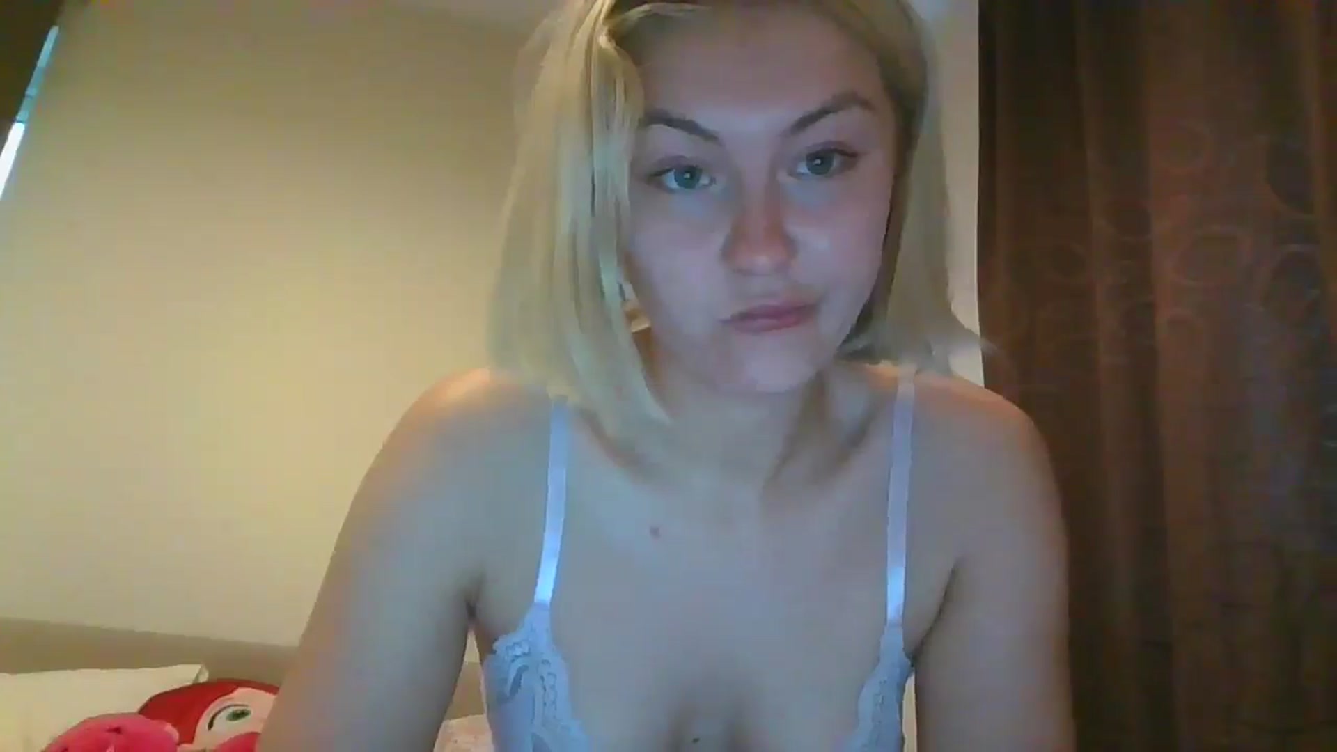 Gallery image thumbnail from misslilly's myfreecams stream on, 05/13/2025, 19:33 image 9 of 20