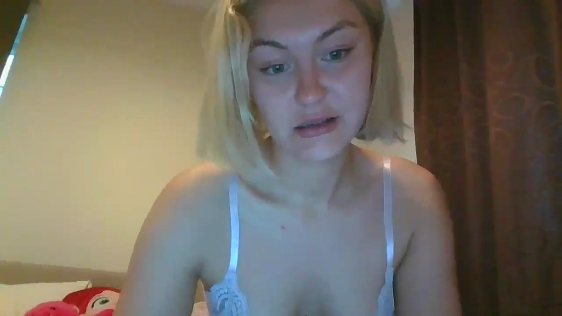 Gallery image thumbnail from misslilly's myfreecams stream on, 05/13/2025, 19:33 image 10 of 20