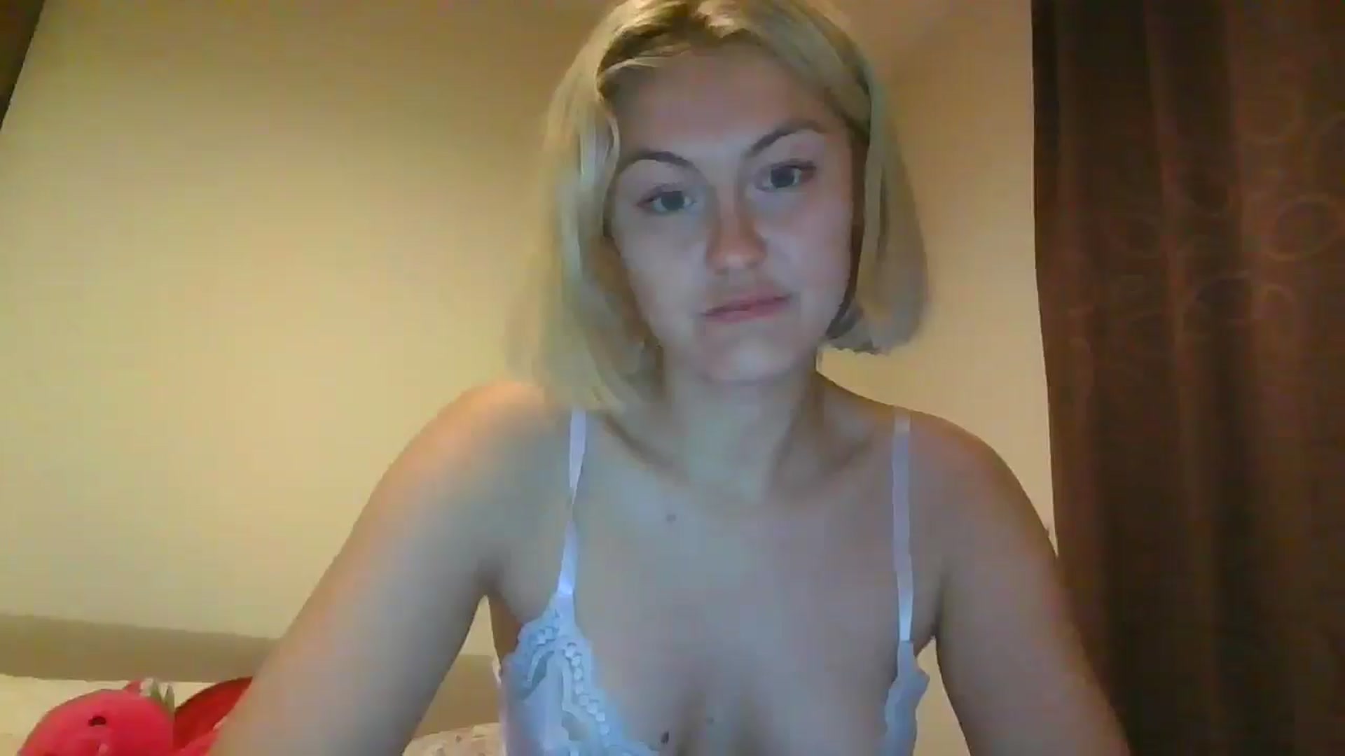 Gallery image thumbnail from misslilly's myfreecams stream on, 05/13/2025, 20:41 image 14 of 20