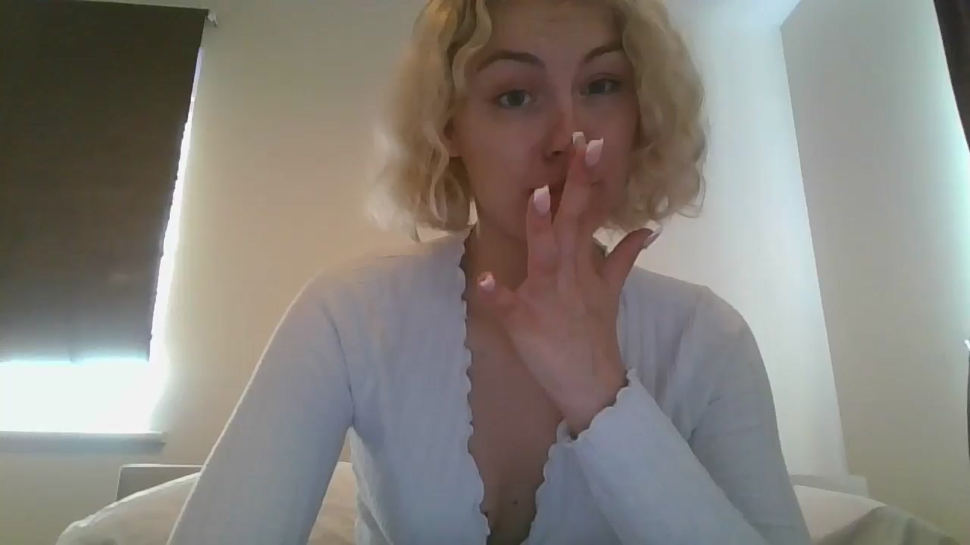 Gallery image thumbnail from misslilly's myfreecams stream on, 05/17/2025, 14:55 image 1 of 20