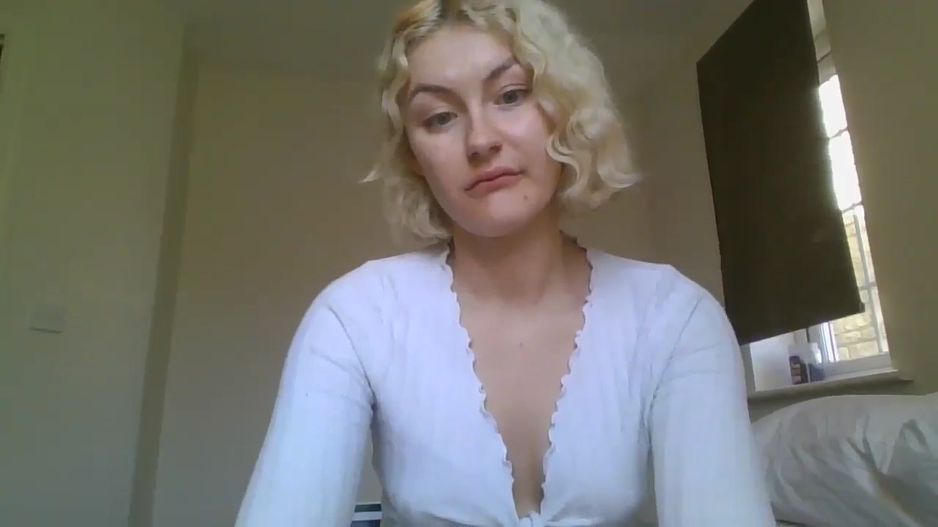 Gallery image thumbnail from misslilly's myfreecams stream on, 05/17/2025, 14:55 image 16 of 20