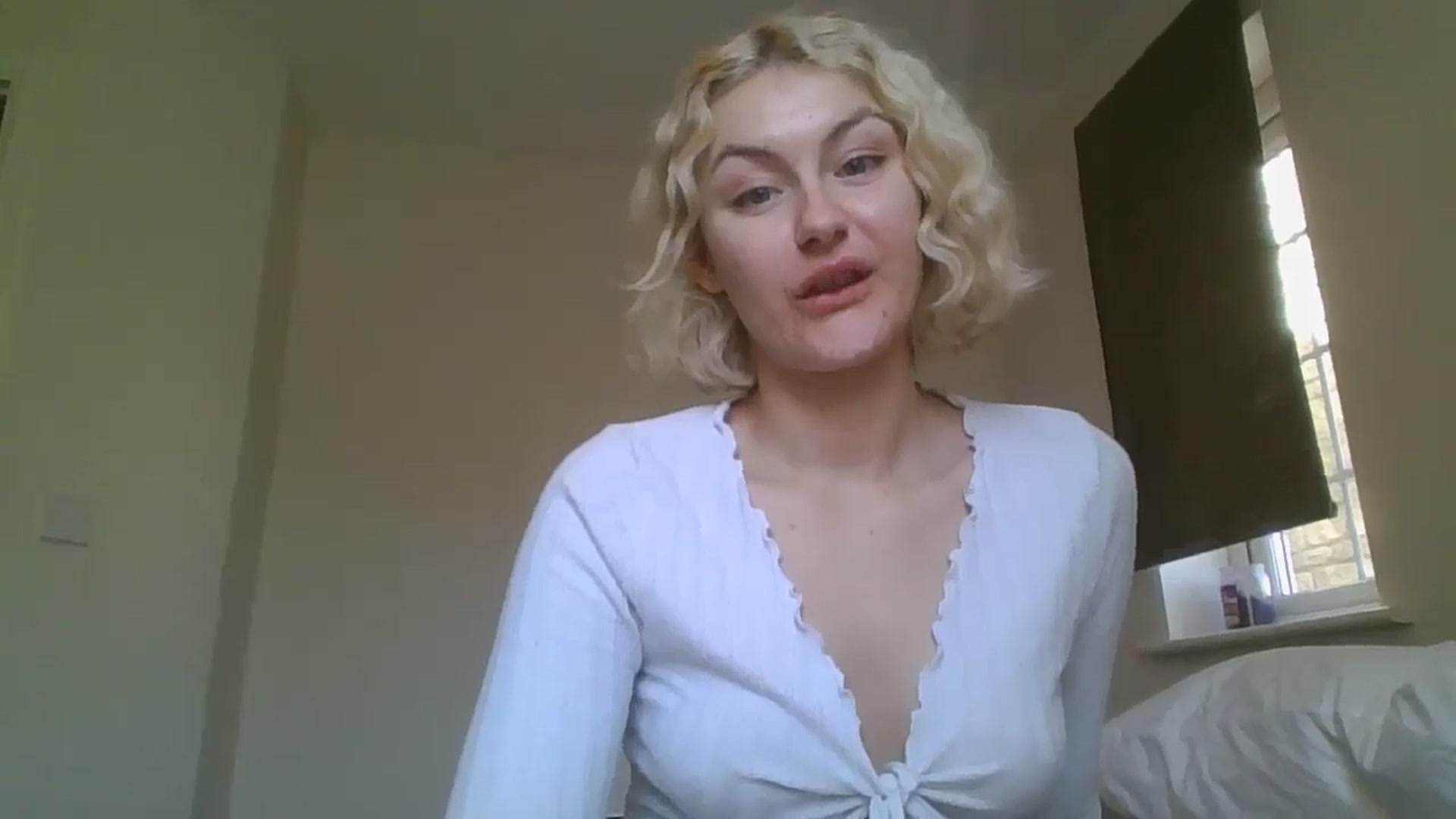 Gallery image thumbnail from misslilly's myfreecams stream on, 05/17/2025, 14:55 image 19 of 20