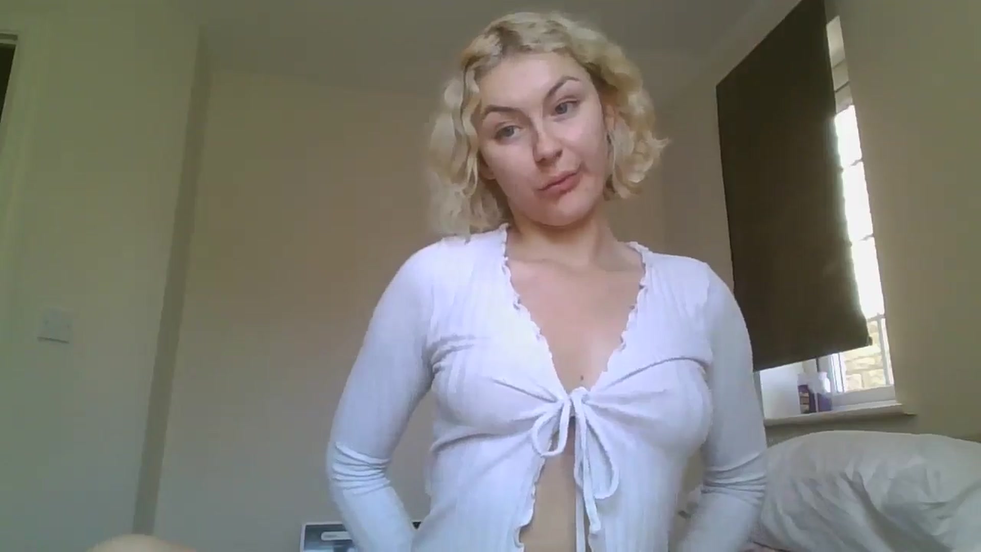 Gallery image thumbnail from misslilly's myfreecams stream on, 05/17/2025, 14:55 image 4 of 20