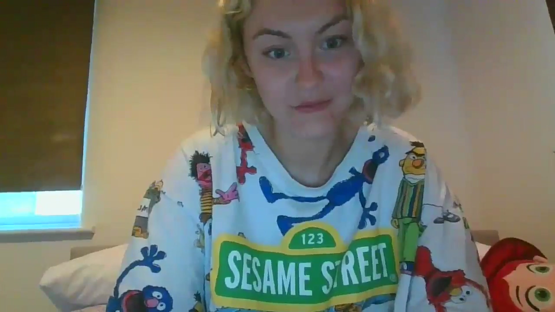 Gallery image thumbnail from misslilly's myfreecams stream on, 05/17/2025, 19:40 image 12 of 20