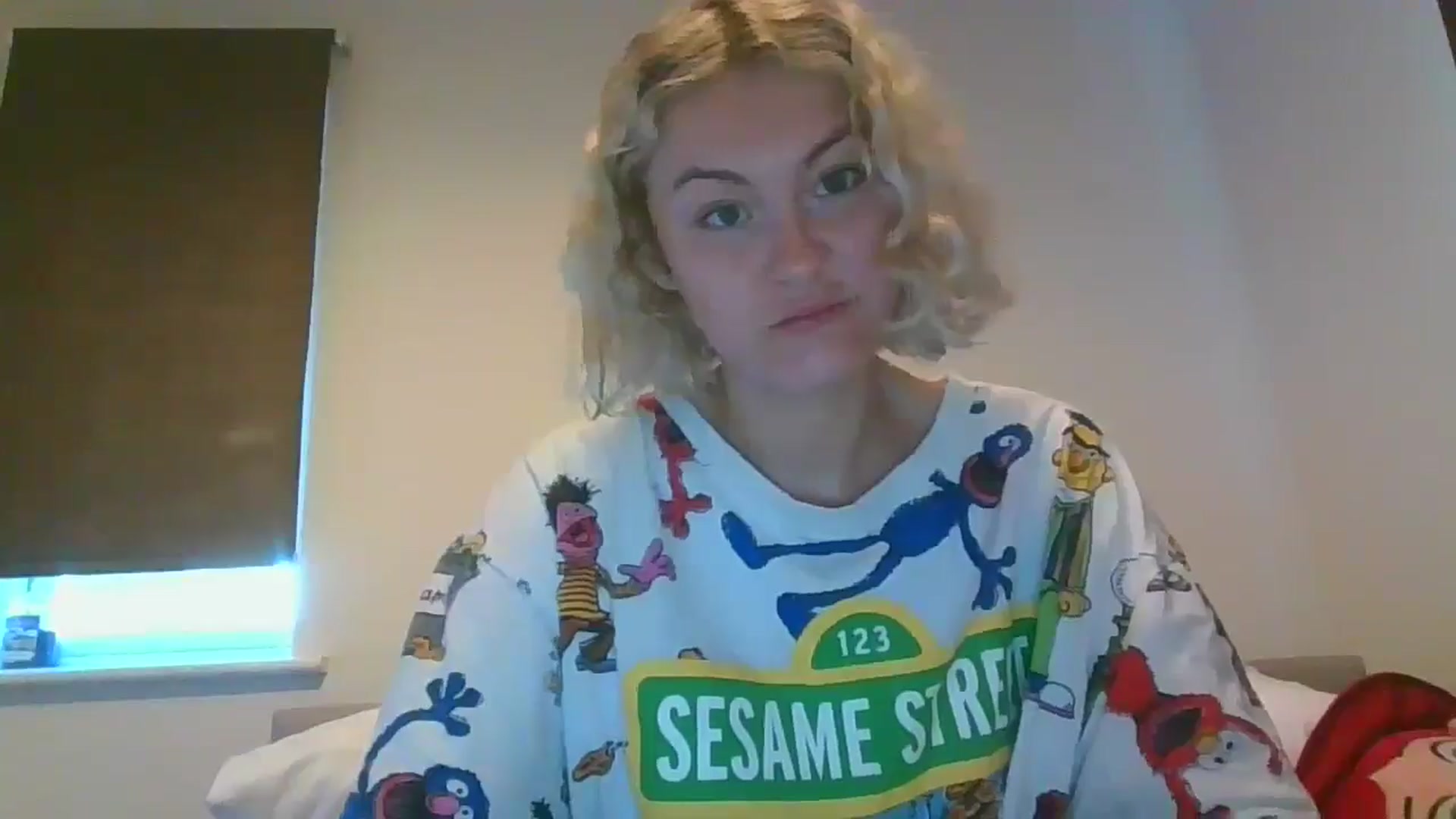 Gallery image thumbnail from misslilly's myfreecams stream on, 05/17/2025, 19:40 image 4 of 20