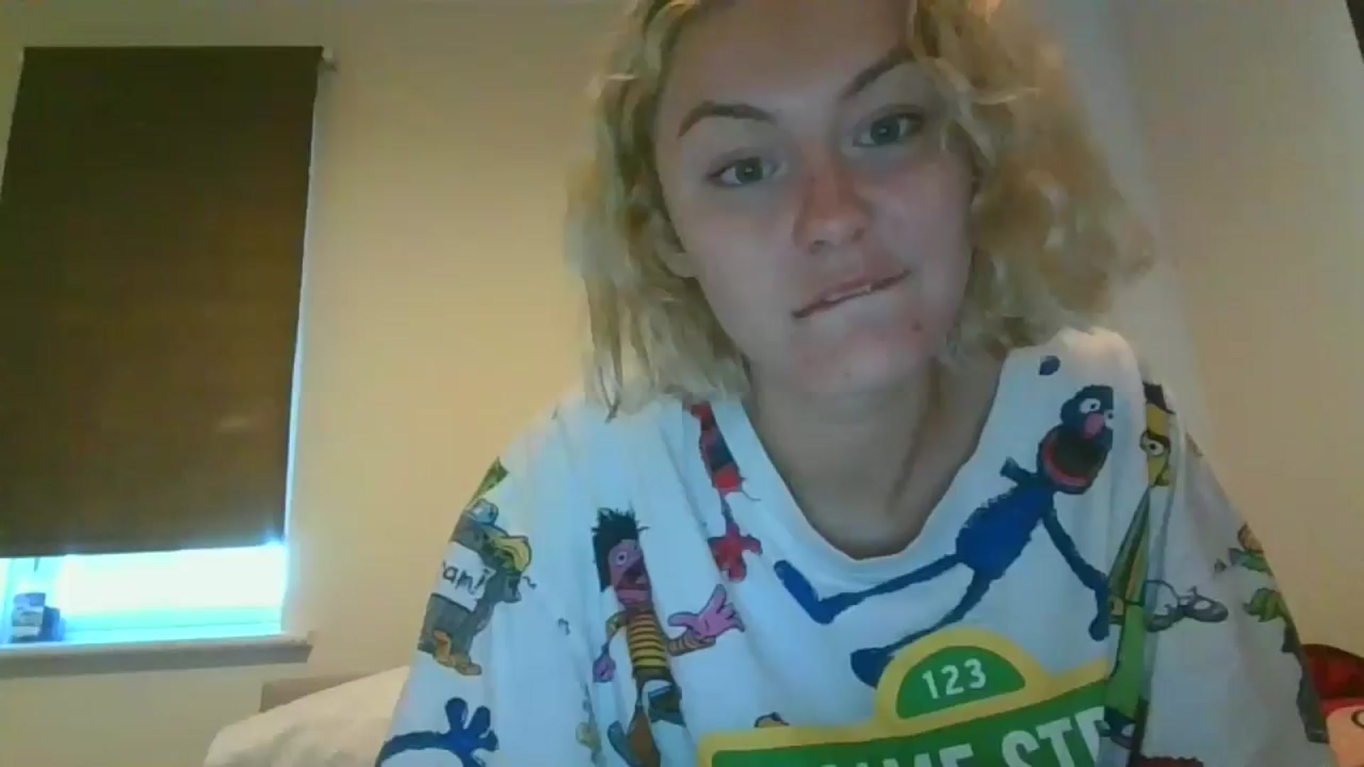 Gallery image thumbnail from misslilly's myfreecams stream on, 05/17/2025, 19:40 image 1 of 20