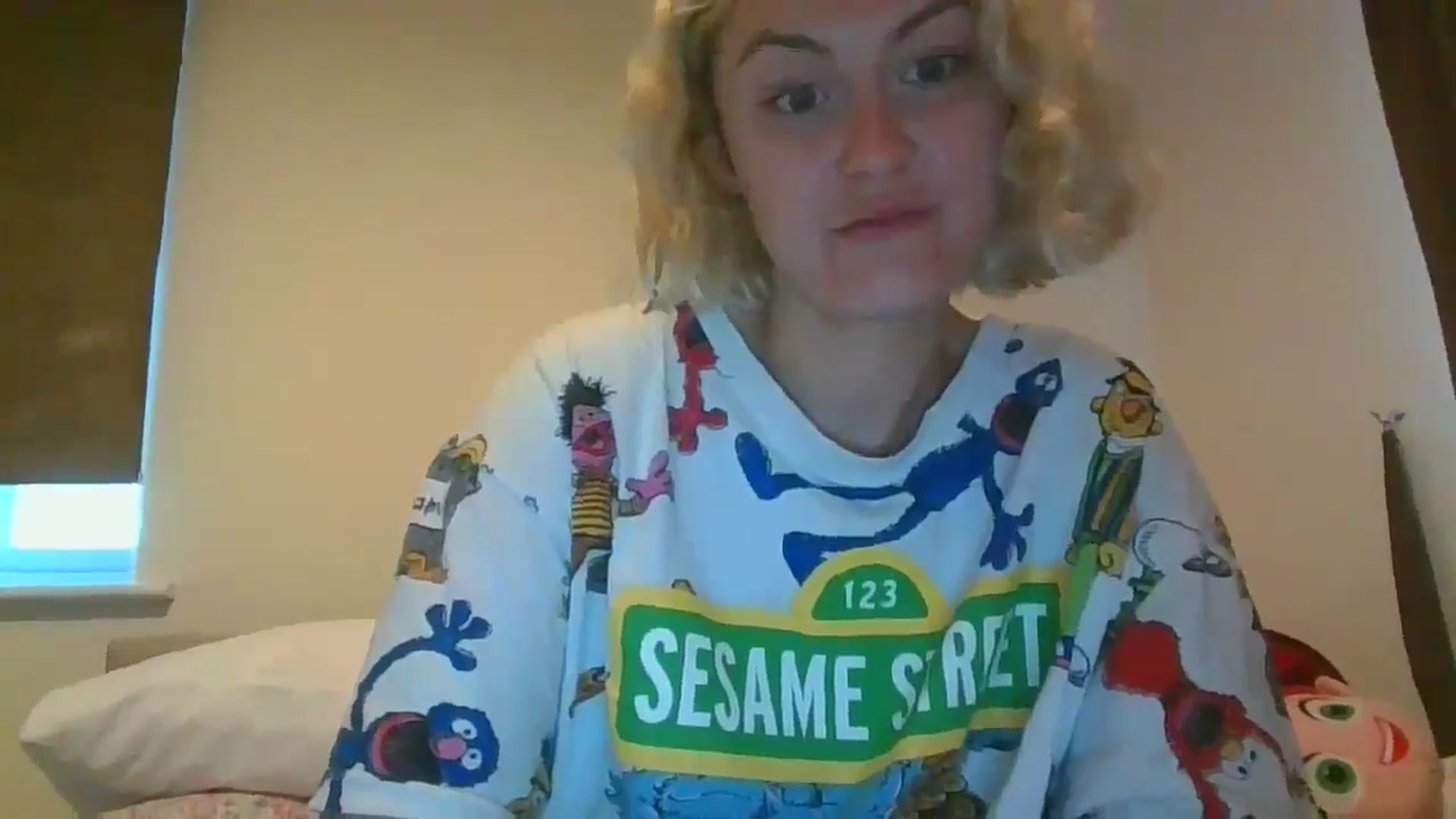 Gallery image thumbnail from misslilly's myfreecams stream on, 05/17/2025, 19:40 image 13 of 20