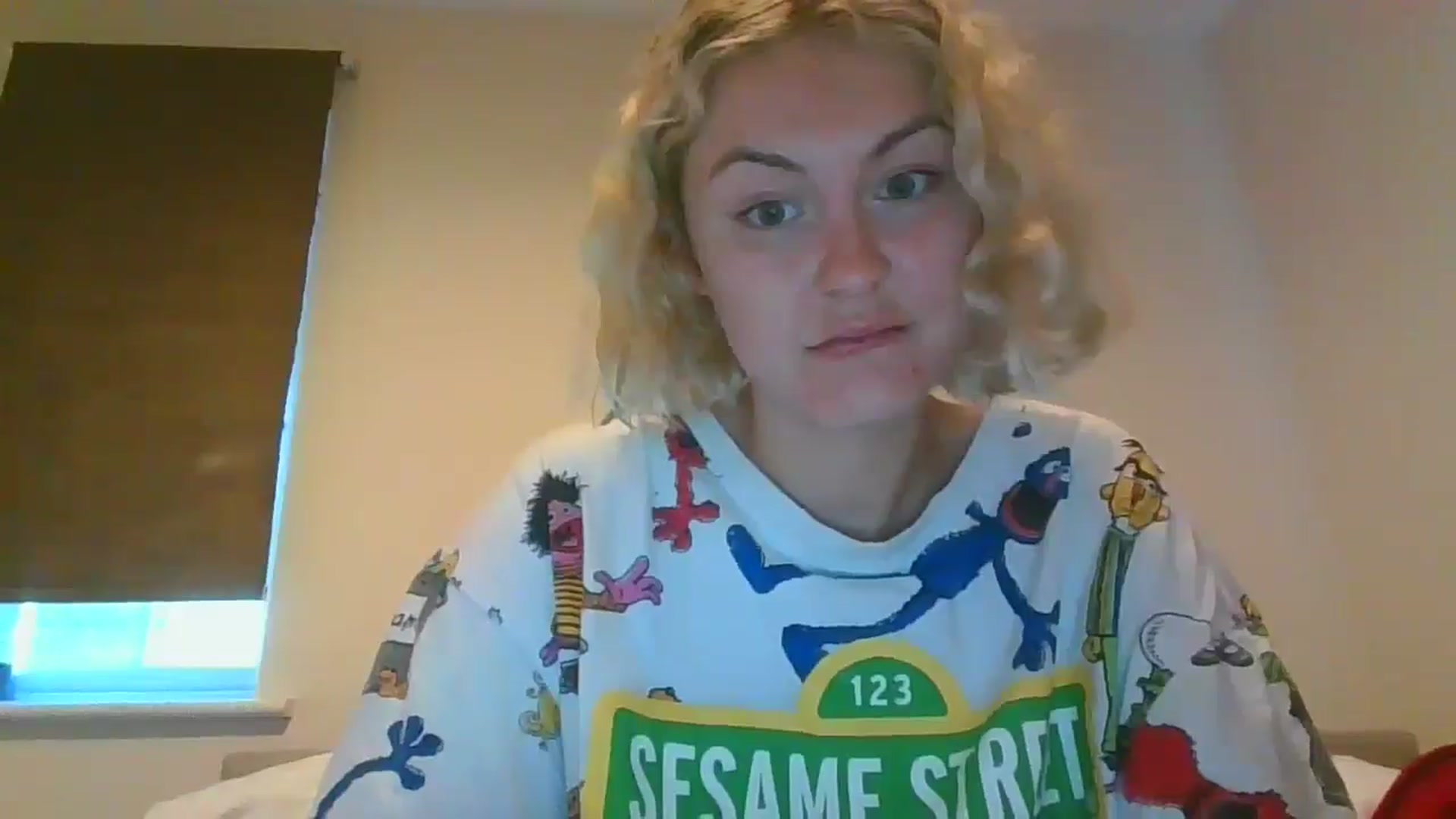 Gallery image thumbnail from misslilly's myfreecams stream on, 05/17/2025, 19:40 image 16 of 20