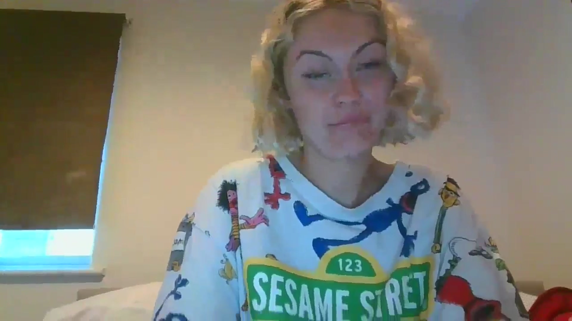 Gallery image thumbnail from misslilly's myfreecams stream on, 05/17/2025, 19:40 image 18 of 20