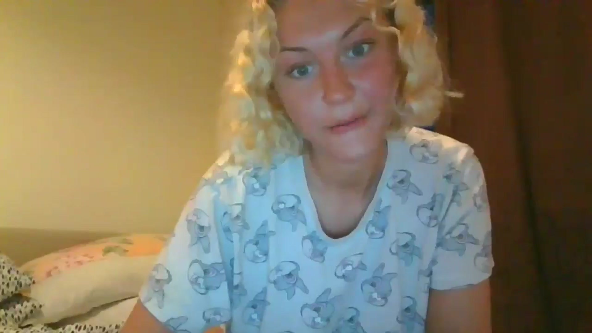 Gallery image thumbnail from misslilly's myfreecams stream on, 05/28/2025, 21:27 image 2 of 20