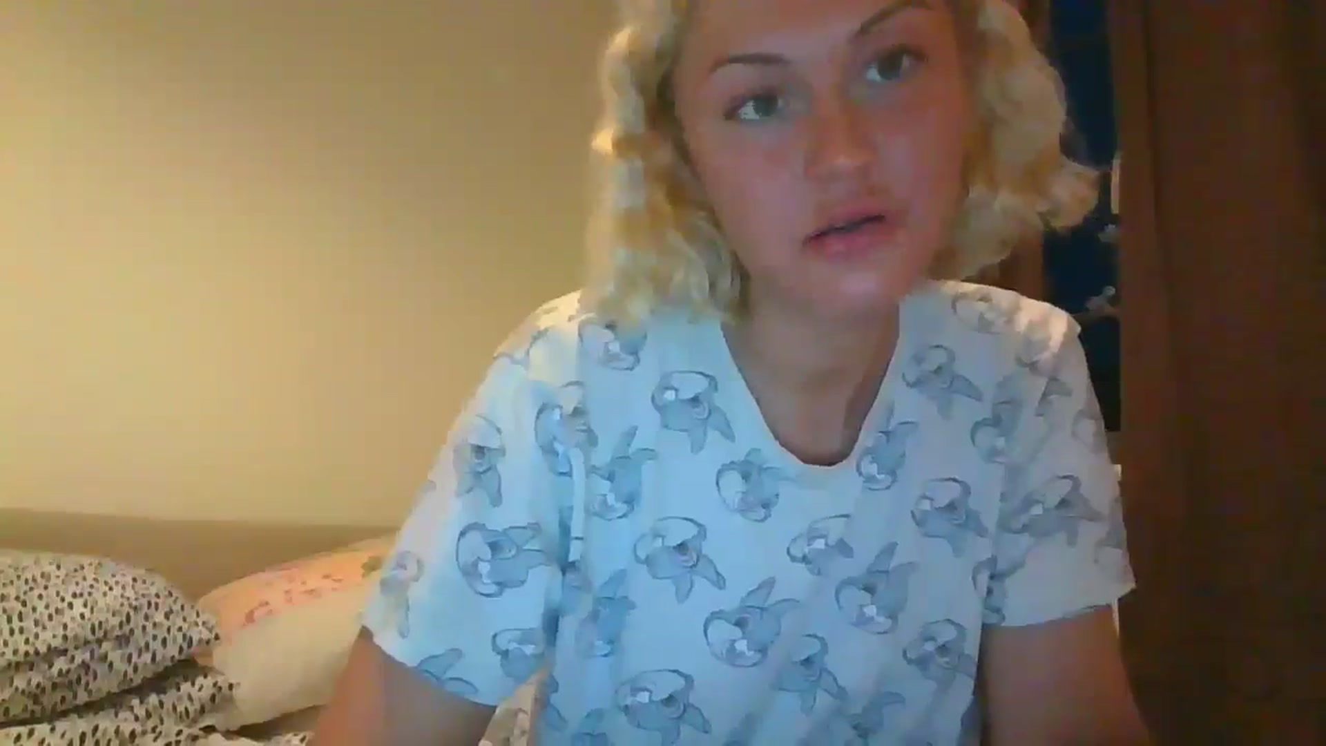 Gallery image thumbnail from misslilly's myfreecams stream on, 05/28/2025, 21:27 image 5 of 20